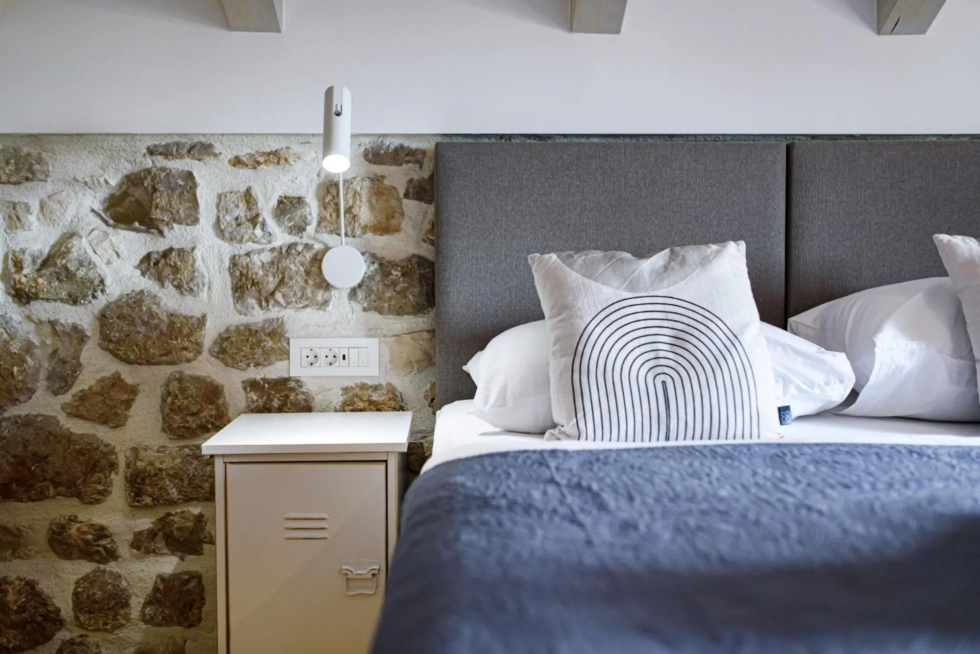 Bed in VILLA MONTE SANTO by DuHomes