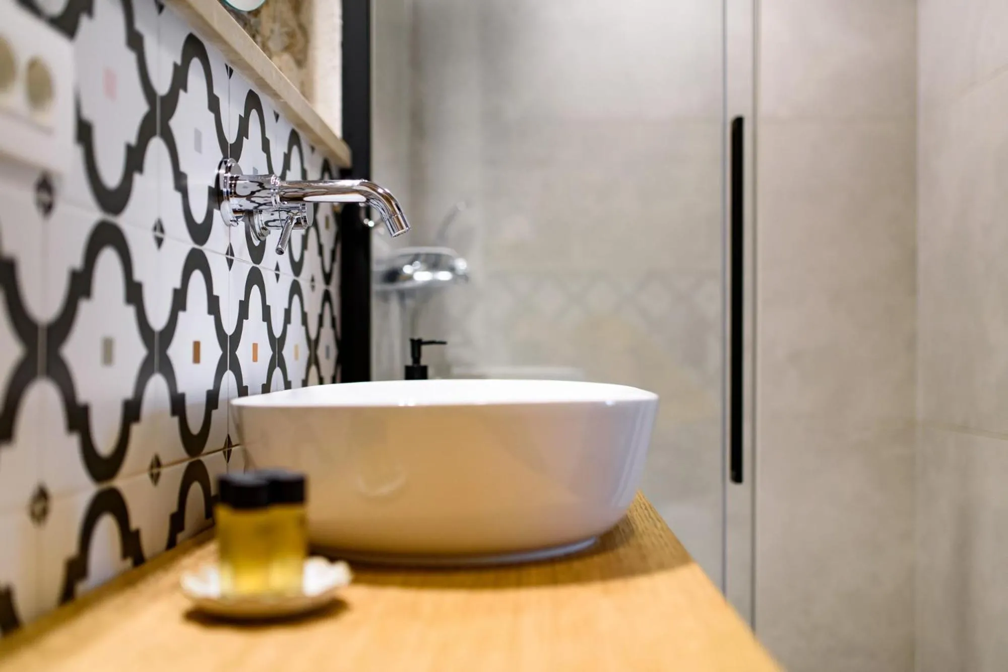 Shower in VILLA MONTE SANTO by DuHomes