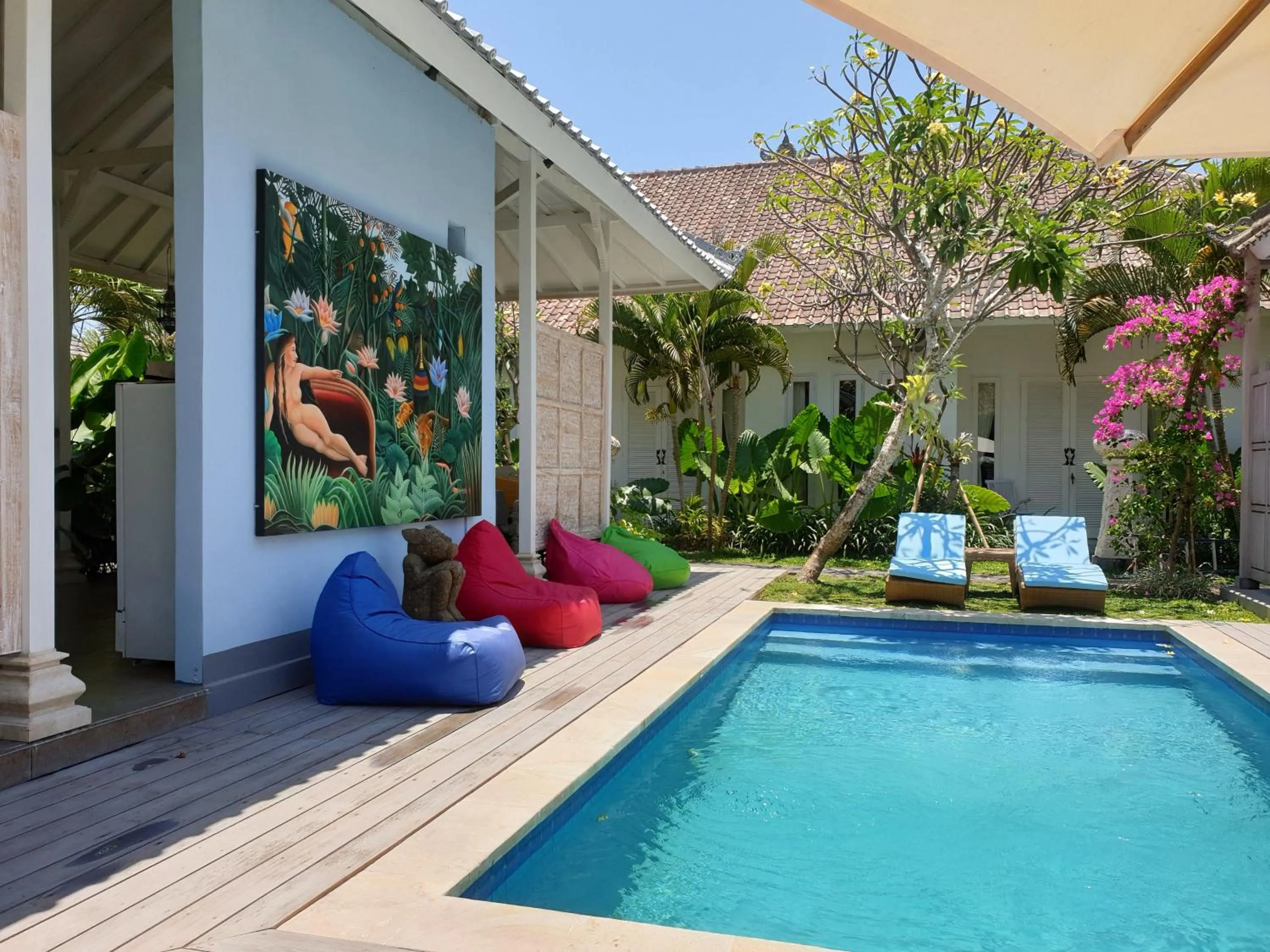 Swimming pool in Starling villas