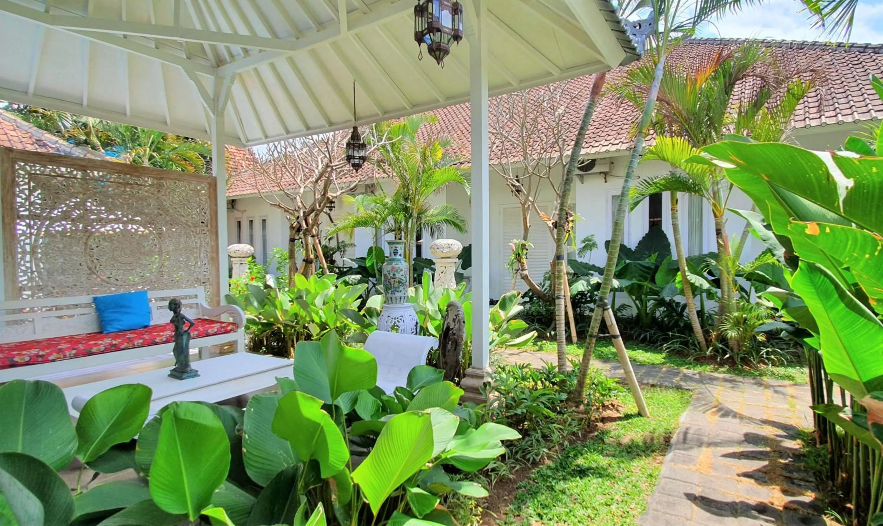 Garden in Starling villas
