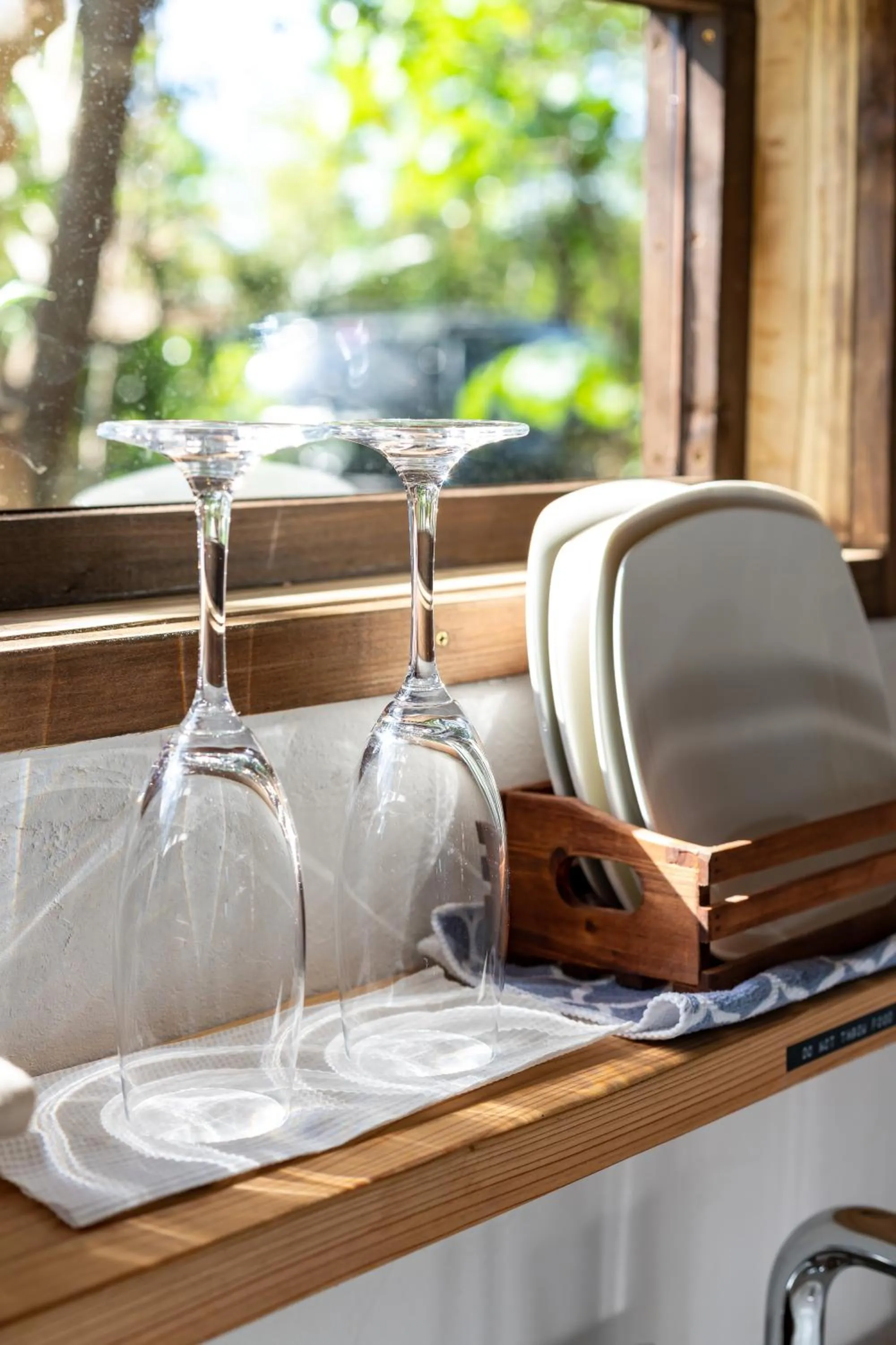 Kitchen or kitchenette in Tree-house Hotel Morinosubako