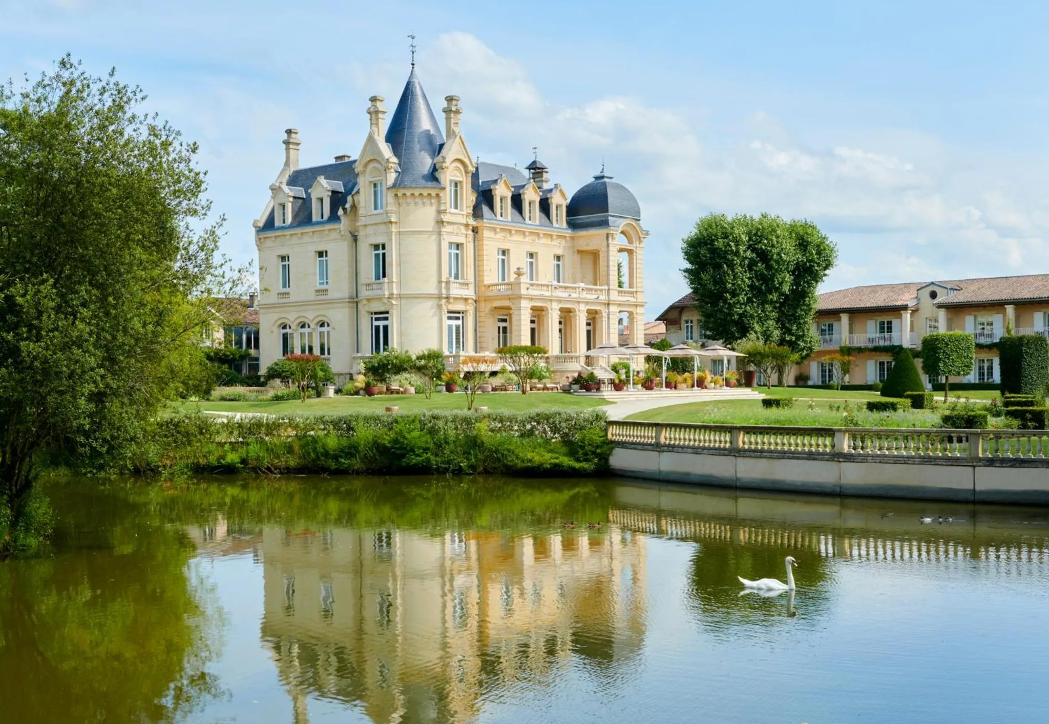 Property building in Château Hôtel Grand Barrail