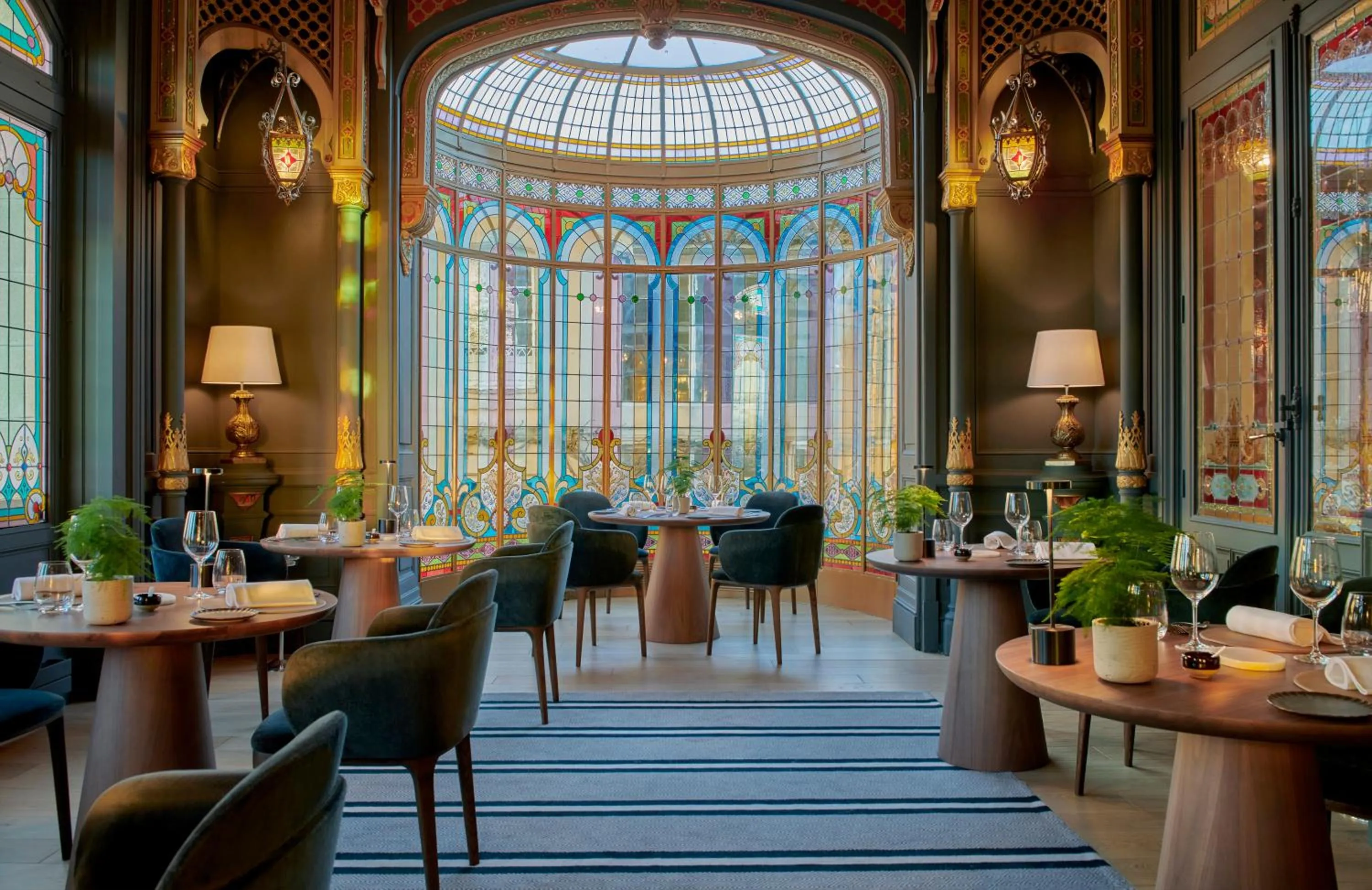 Restaurant/places to eat in Château Hôtel Grand Barrail