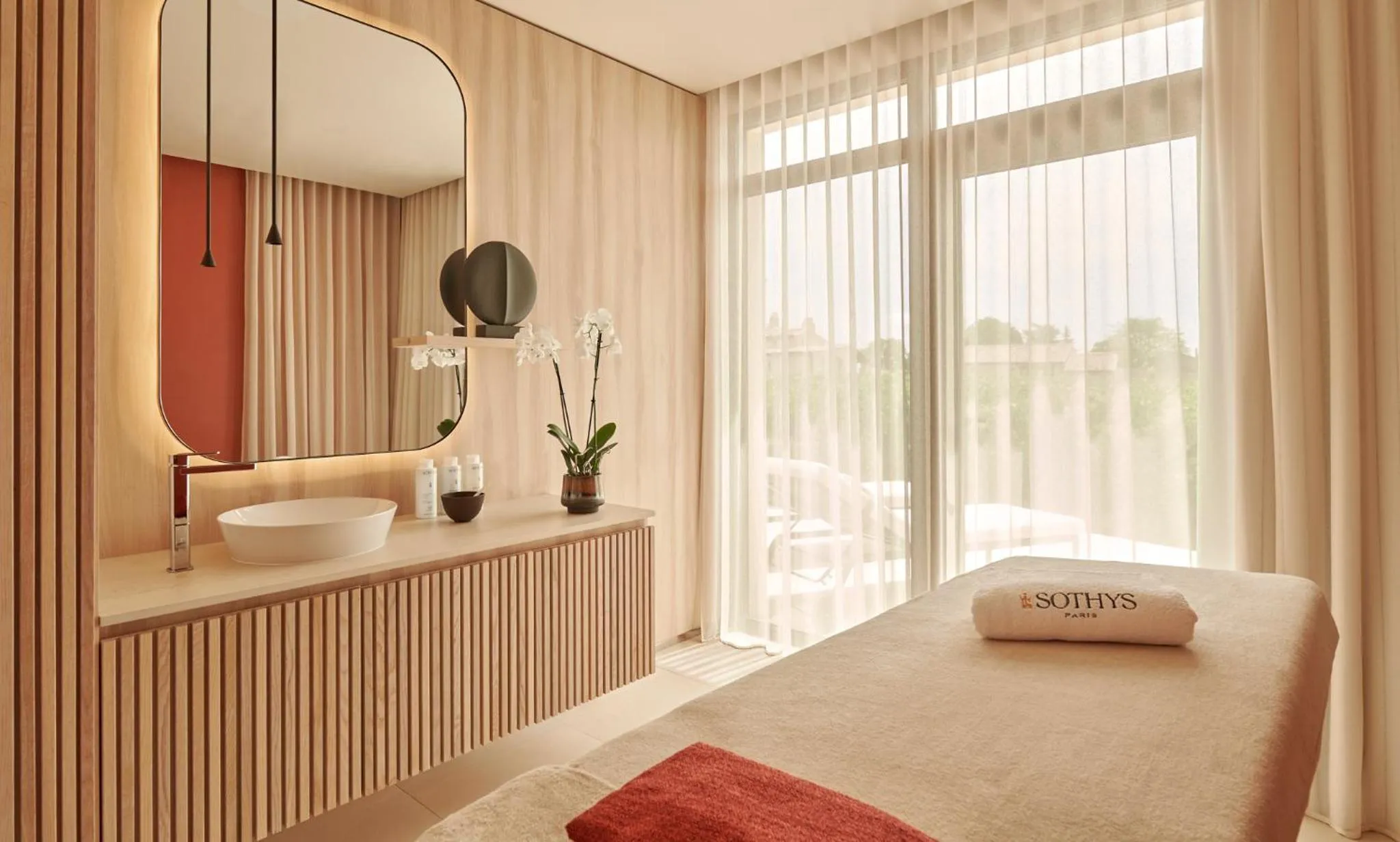 Spa and wellness centre/facilities, Bed in Château Hôtel Grand Barrail