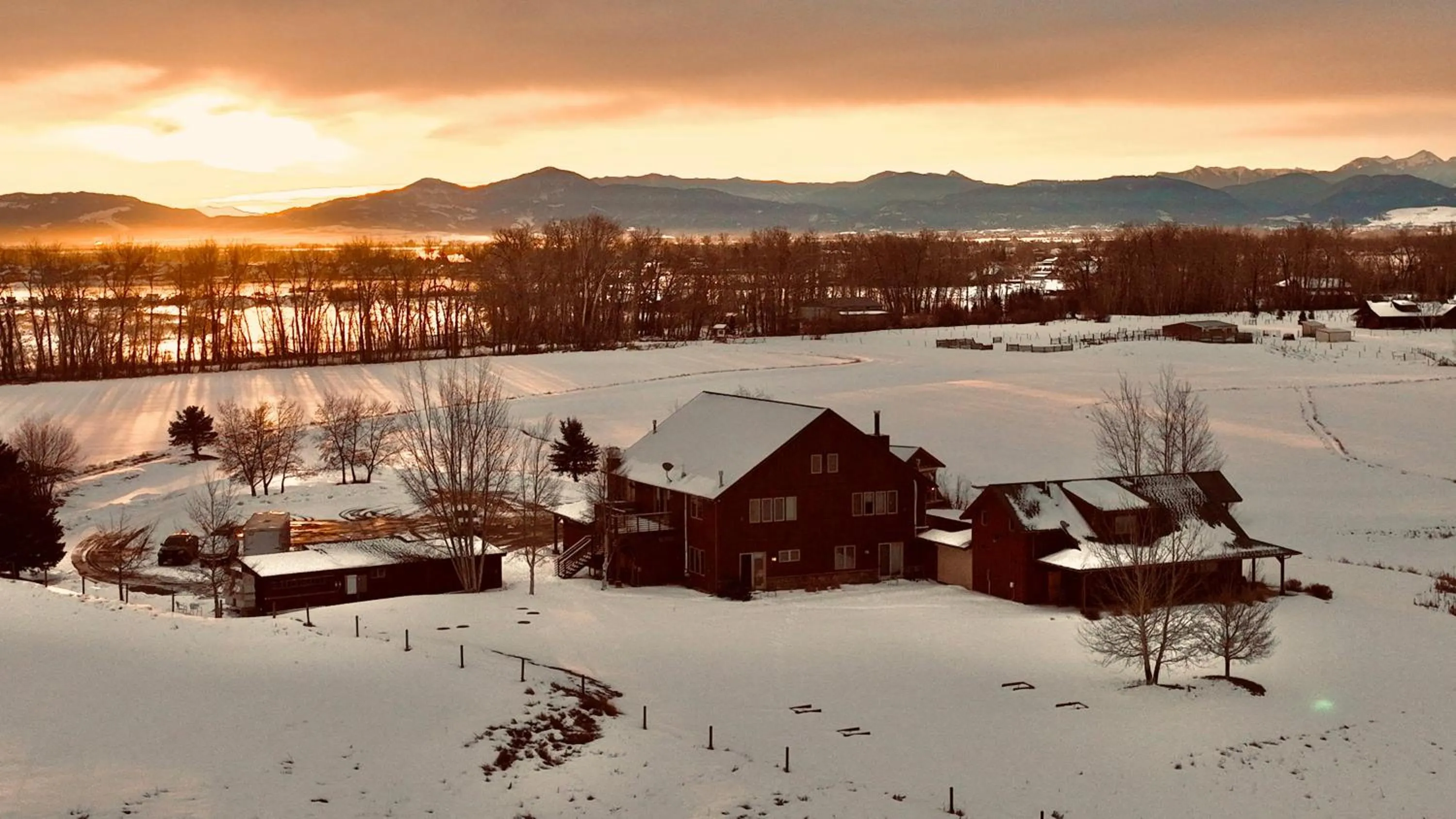 Winter in Gallatin River Lodge