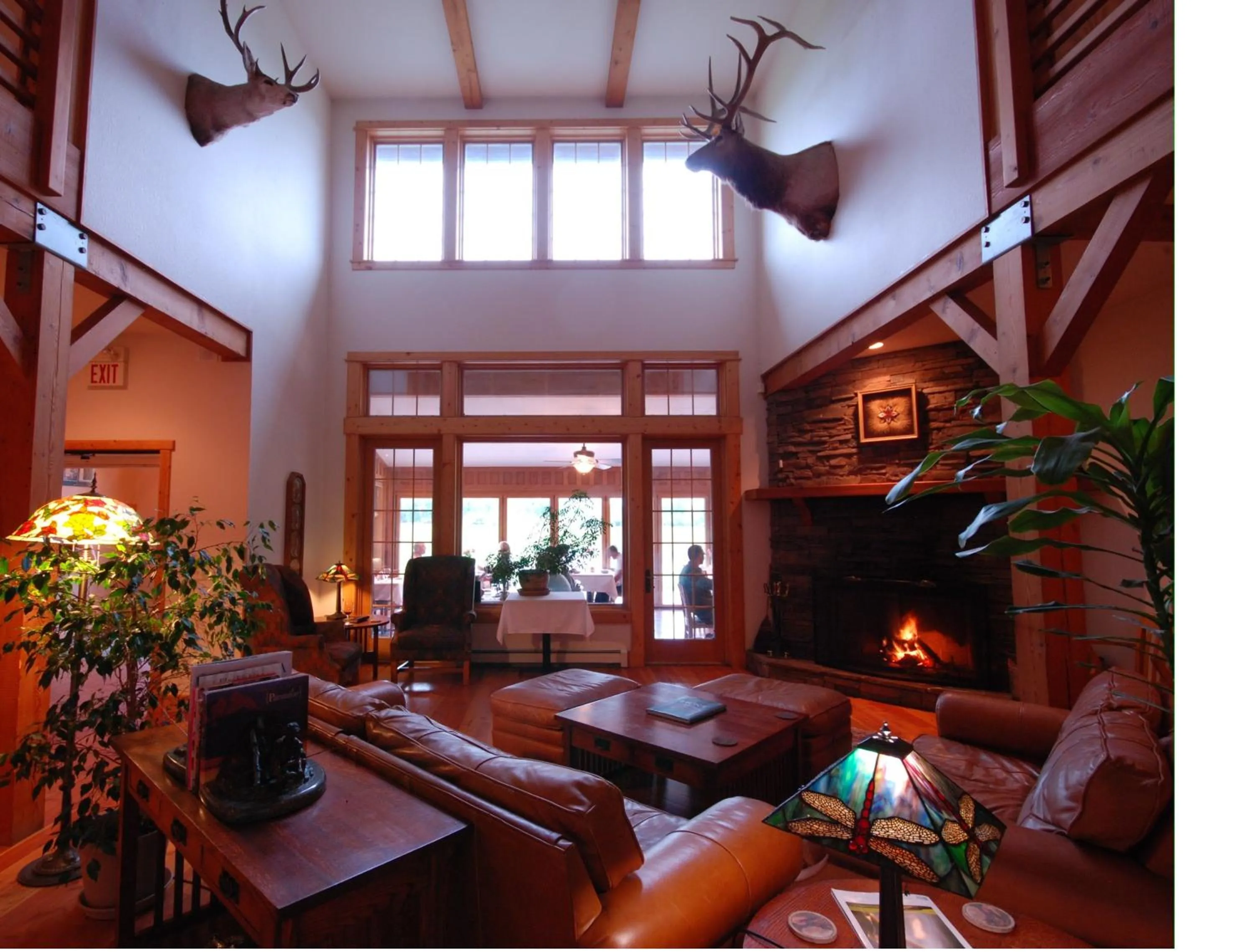 Lobby or reception in Gallatin River Lodge