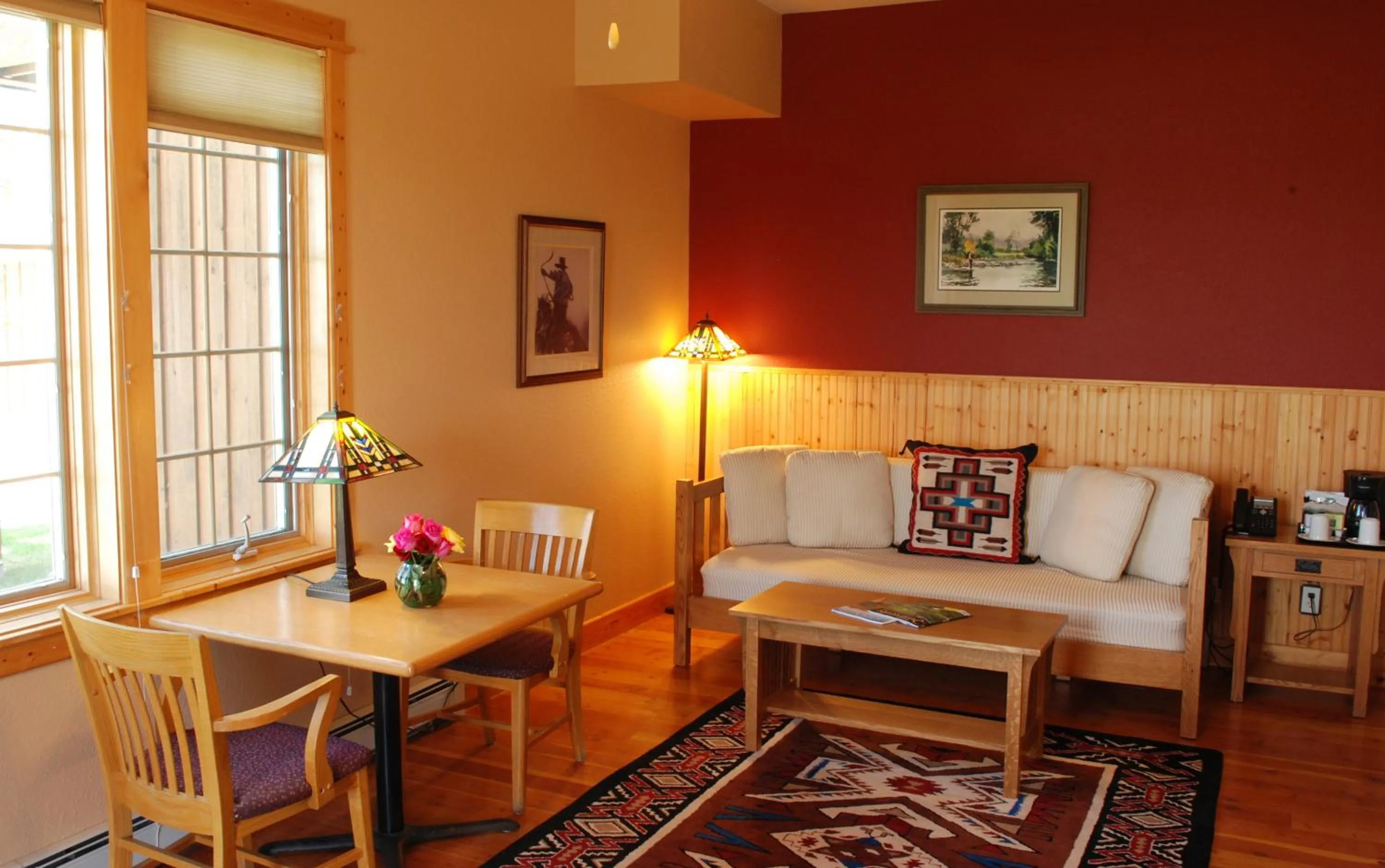 Seating area in Gallatin River Lodge