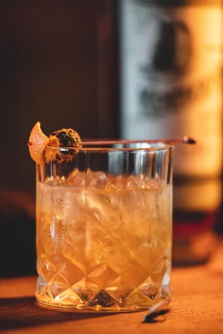 Lounge or bar in Gallatin River Lodge