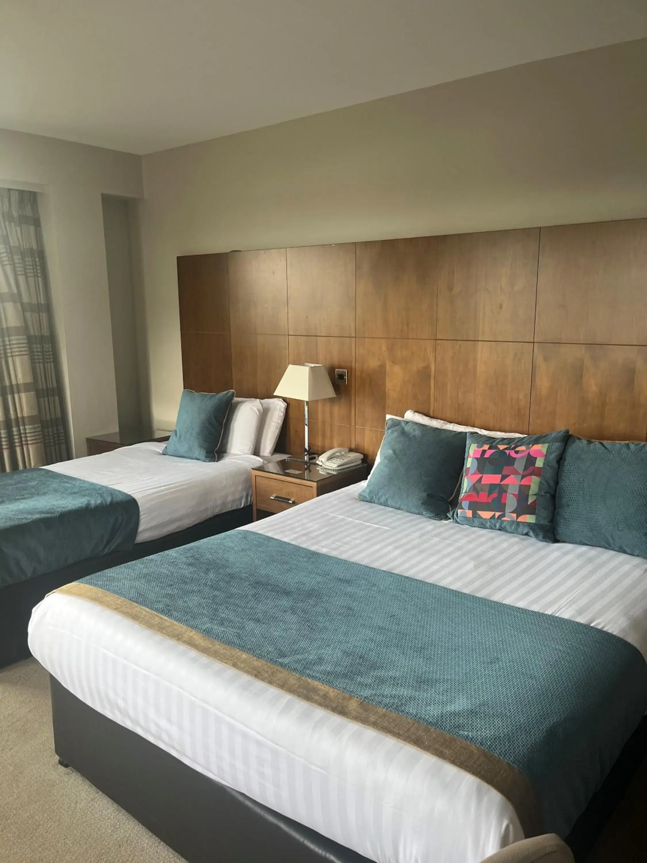 Standard Twin Room - single occupancy in Cryans Hotel Standard Twin Room - single occupancy in Cryans Hotel