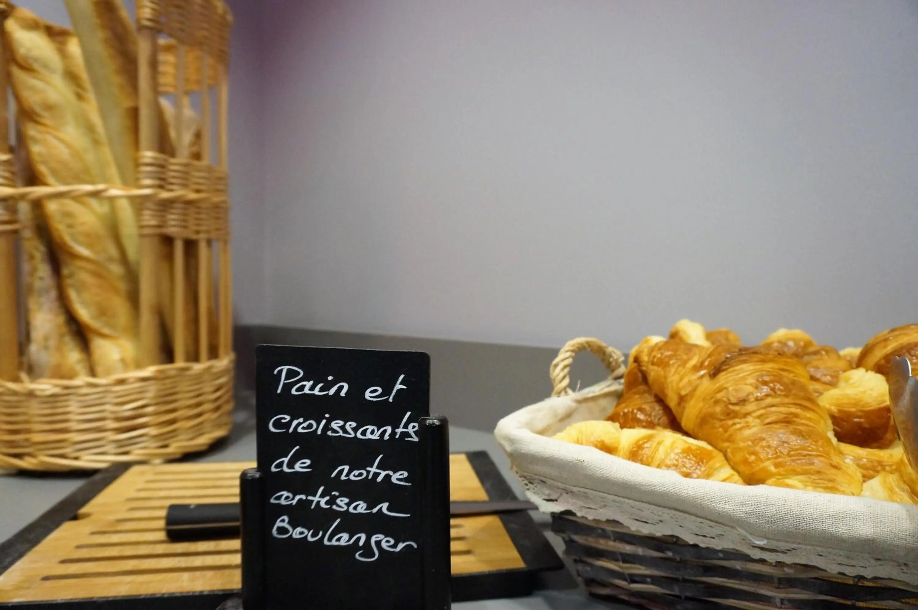 Continental breakfast in Hôtel Le Nautic