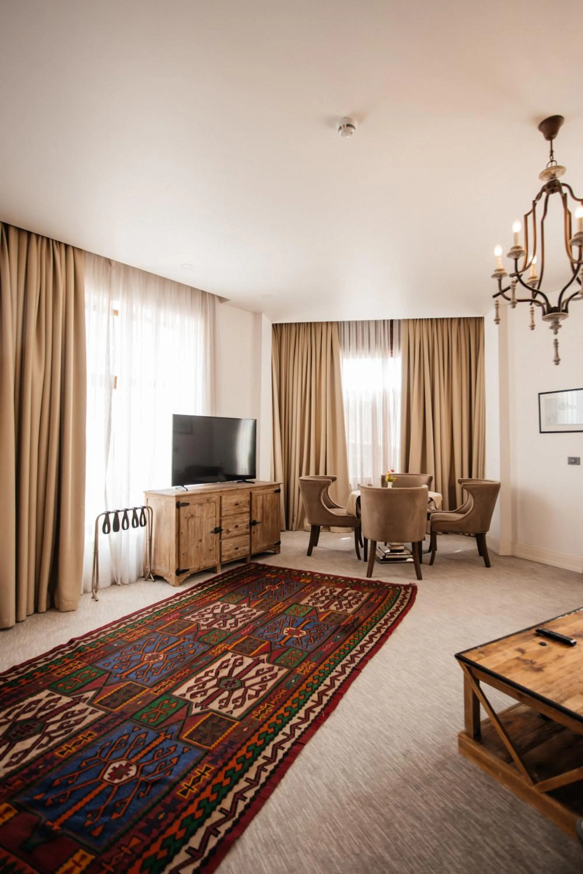 Living room in Shirvanshah Hotel