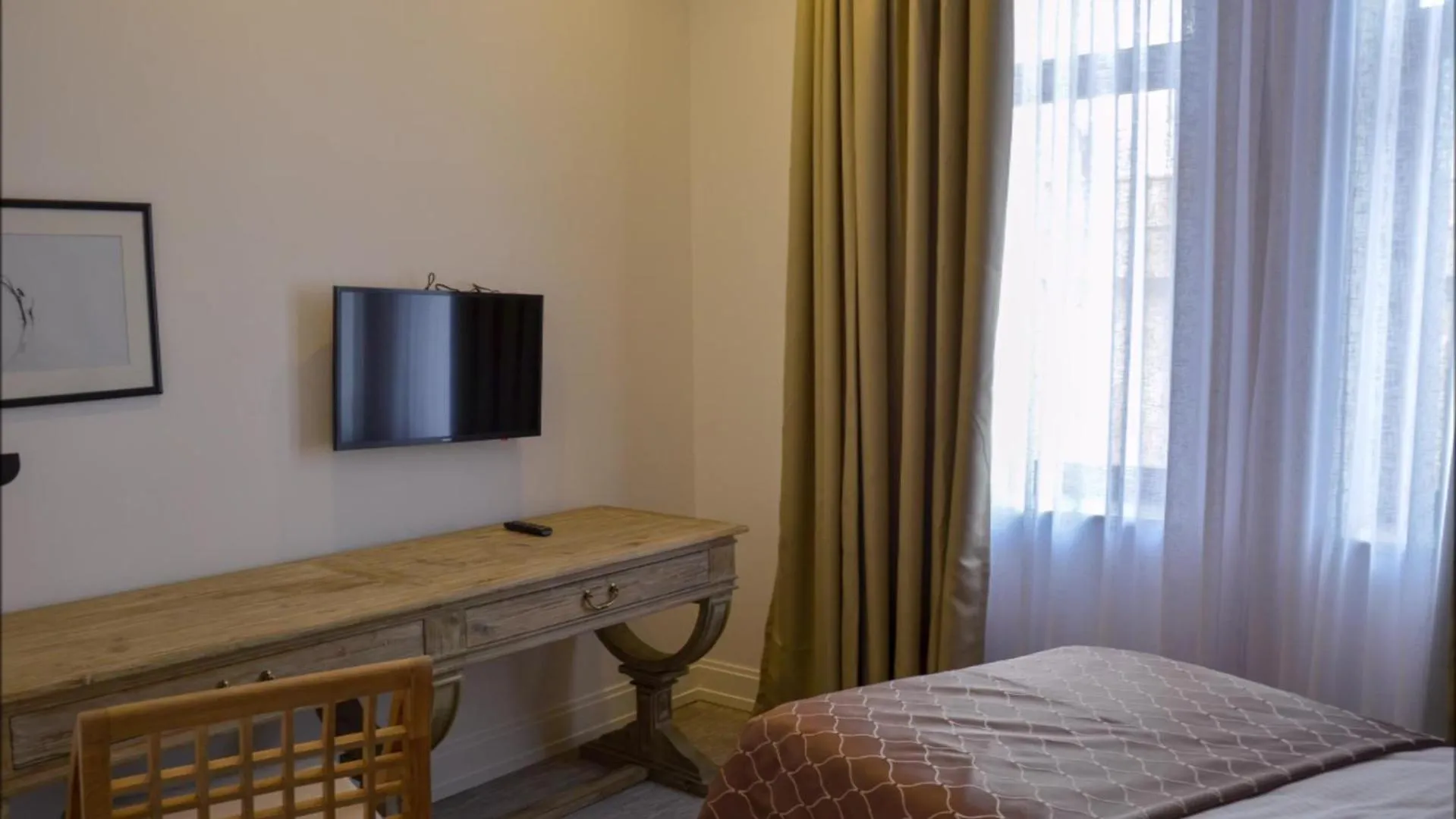 Bed in Shirvanshah Hotel