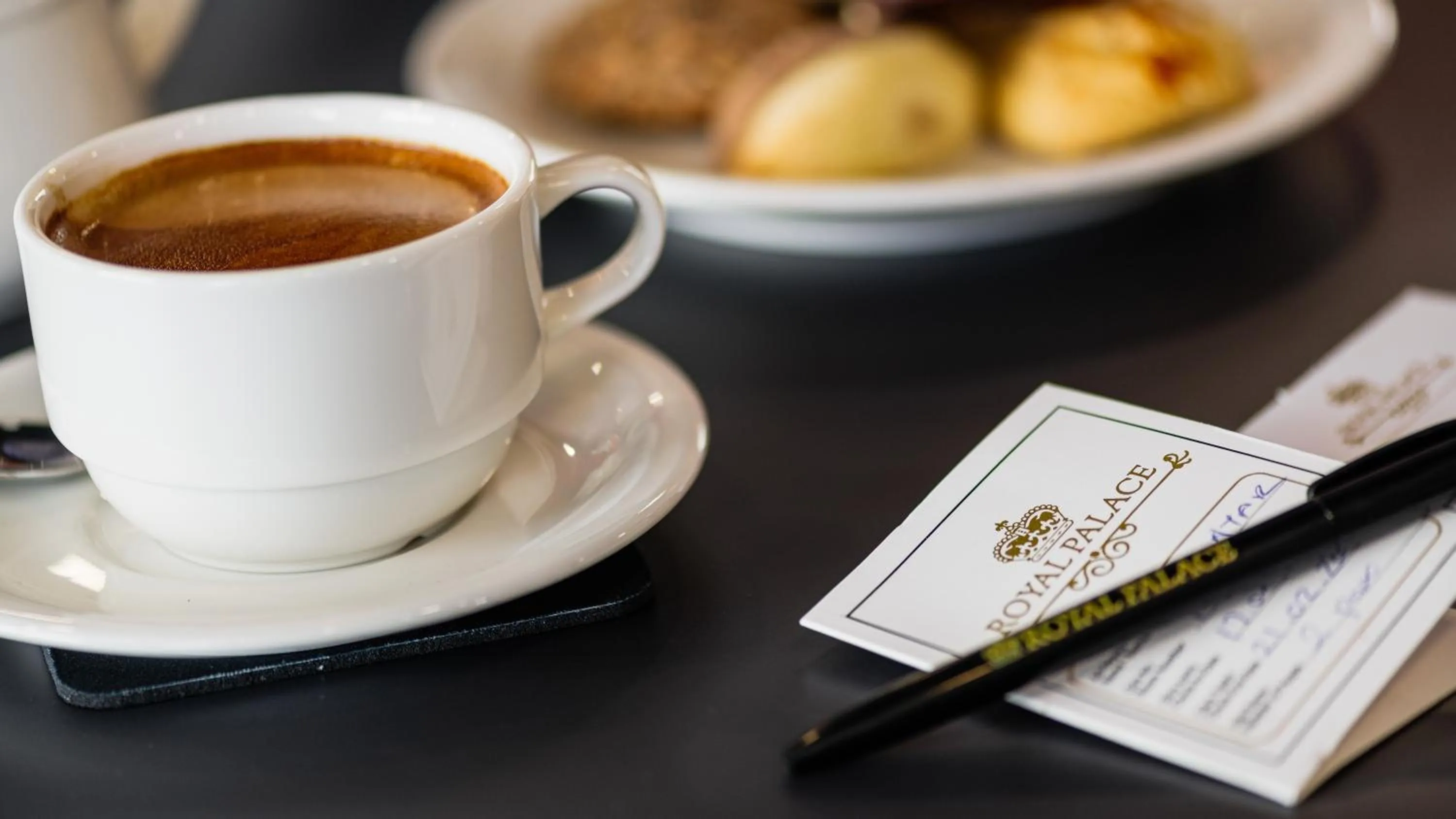 Coffee/tea facilities in Royal Palace Hotel