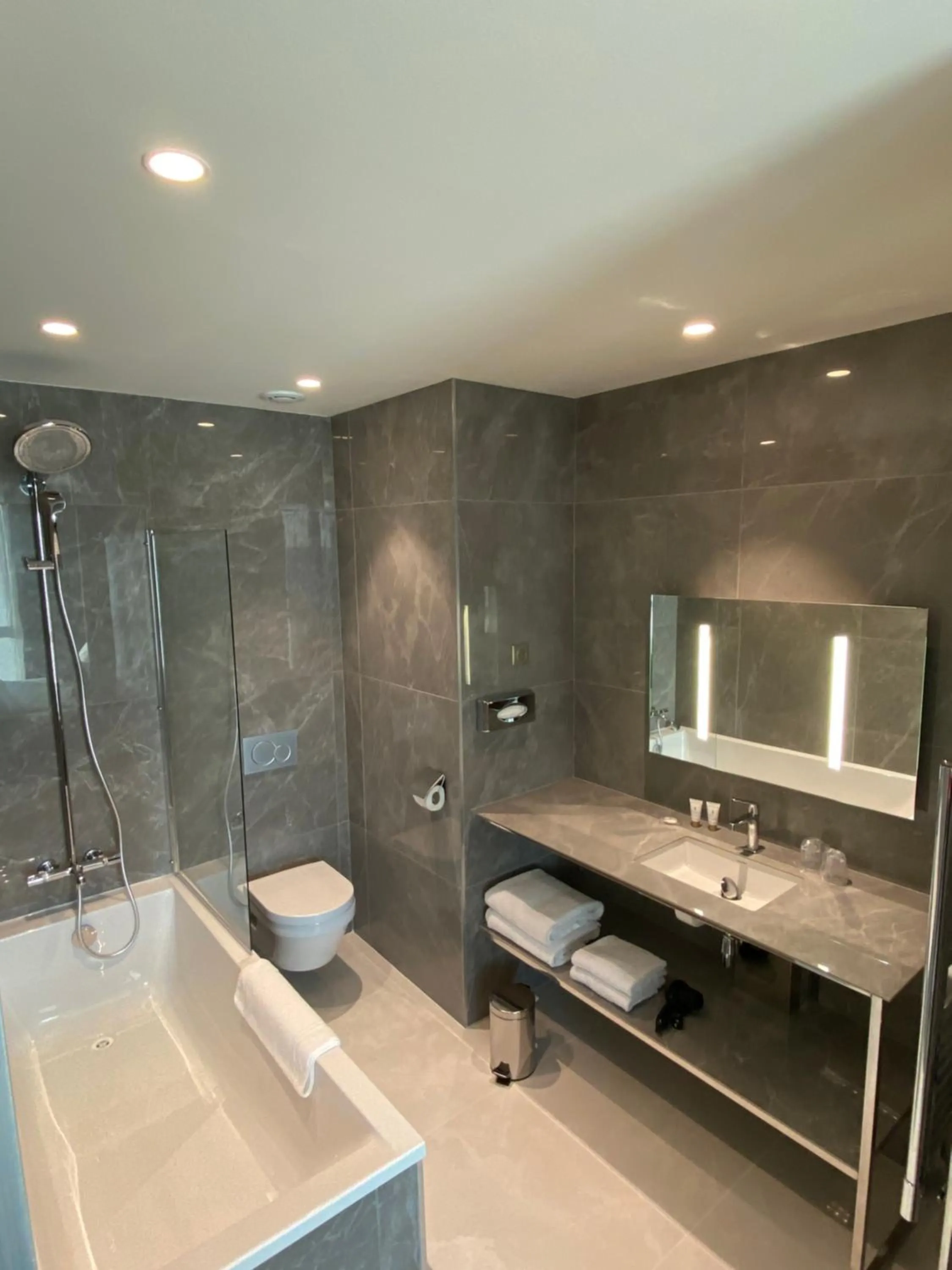 Bathroom in Hotel du Pasino