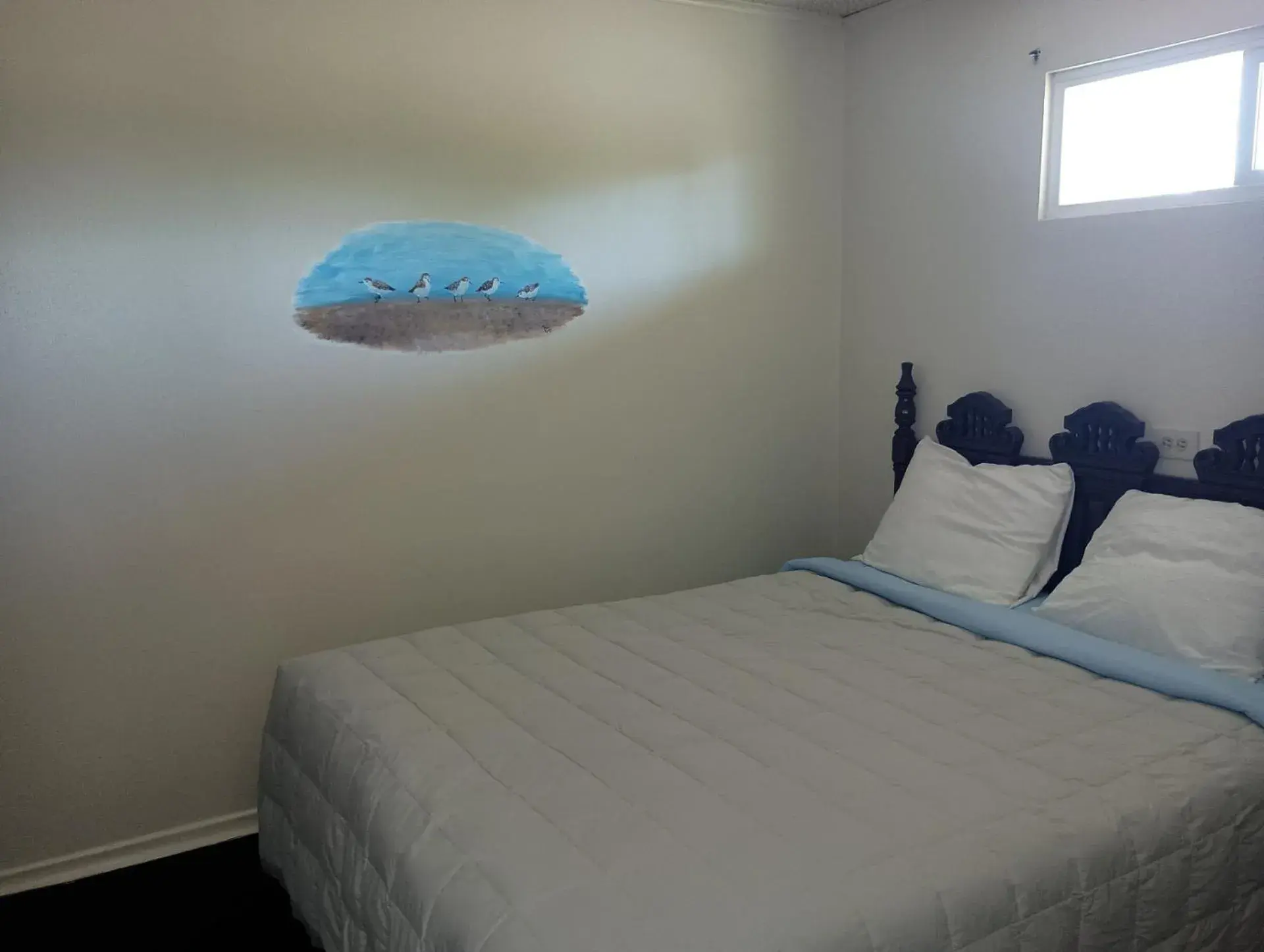 One-Bedroom Suite in Ocean Avenue Inn One-Bedroom Suite in Ocean Avenue Inn