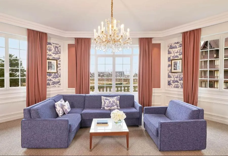 Living room in Hôtel Barrière Le Normandy