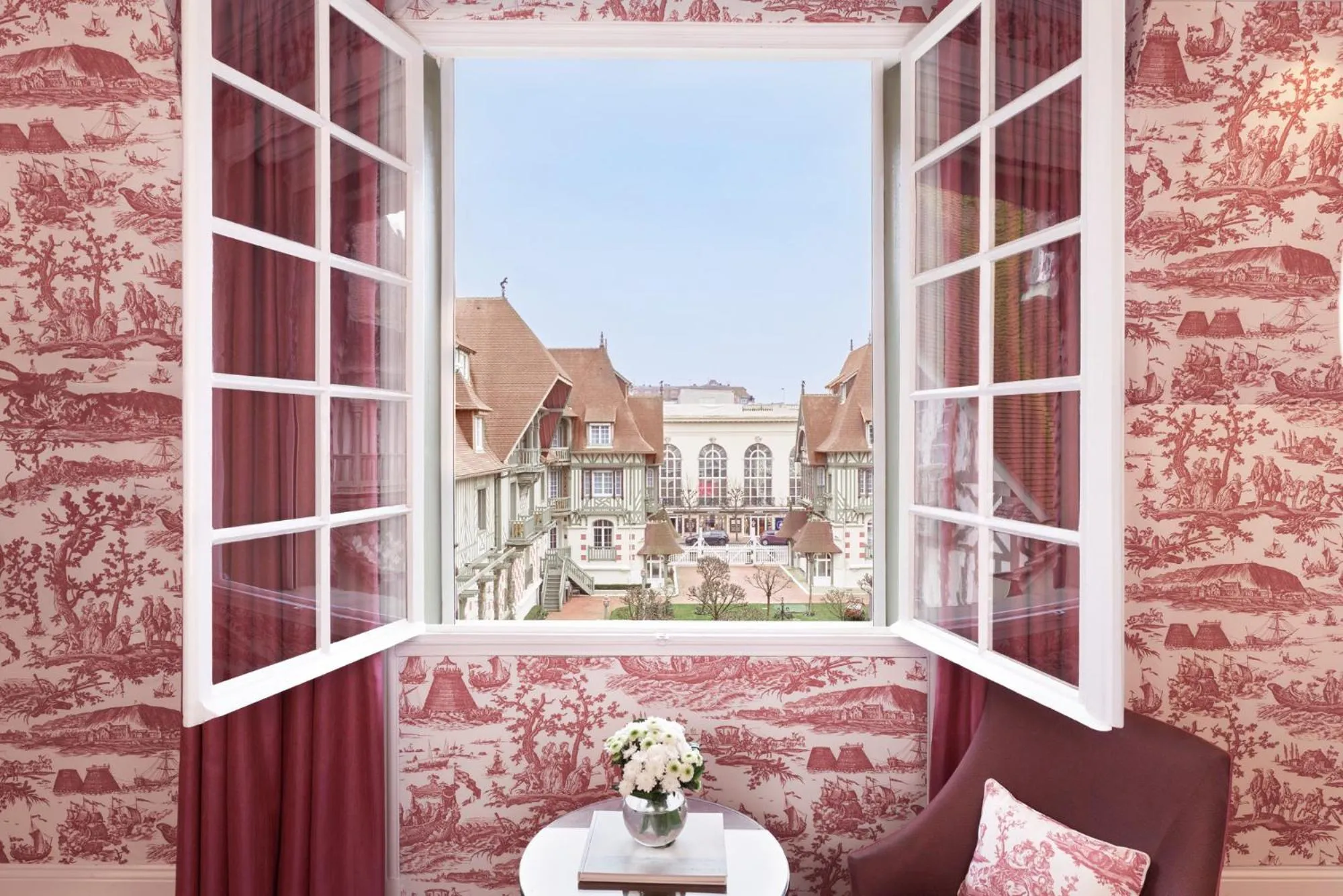 Bedroom in Hôtel Barrière Le Normandy