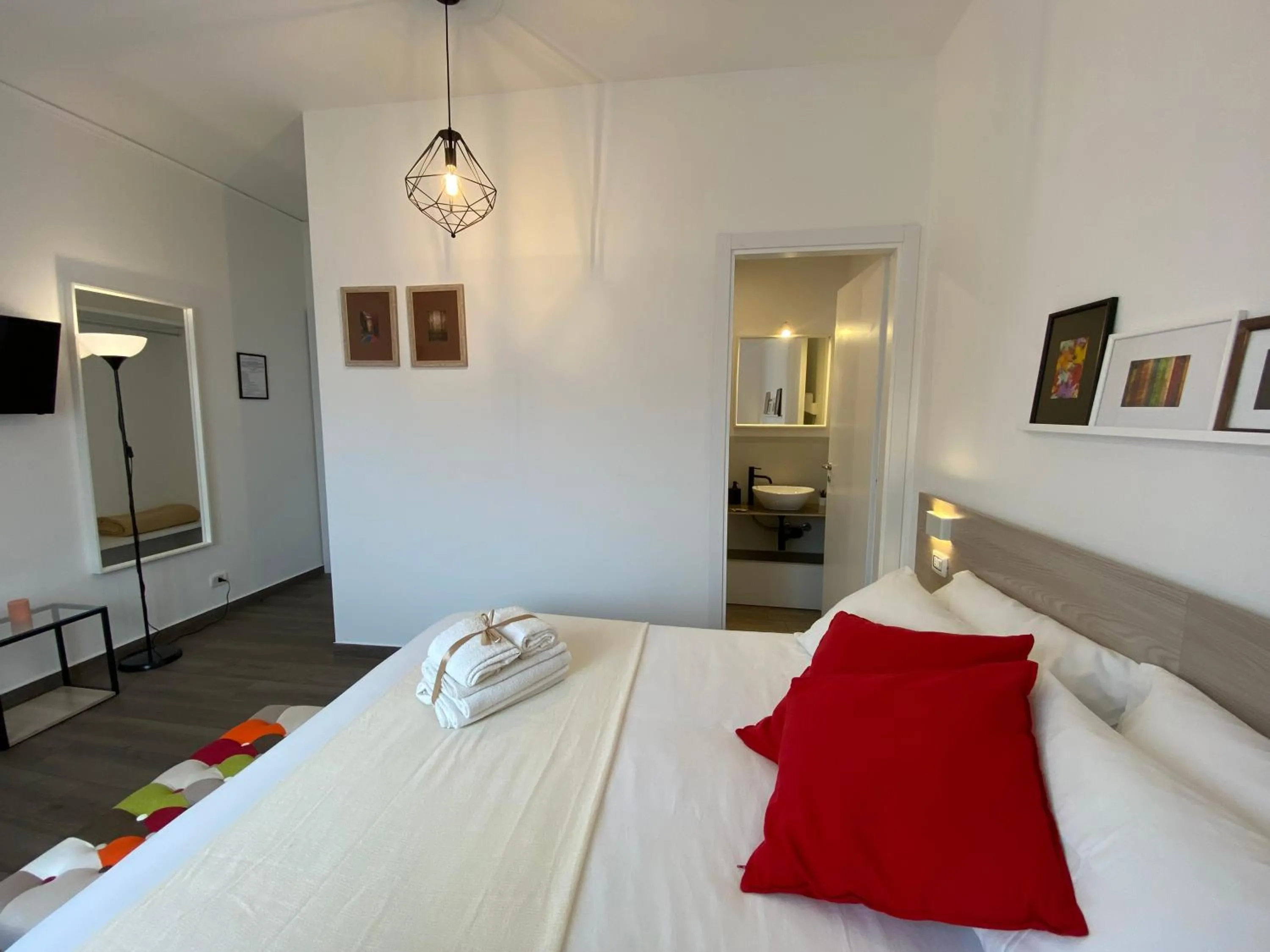 Bedroom, Bed in Ma&Mi Light Rooms