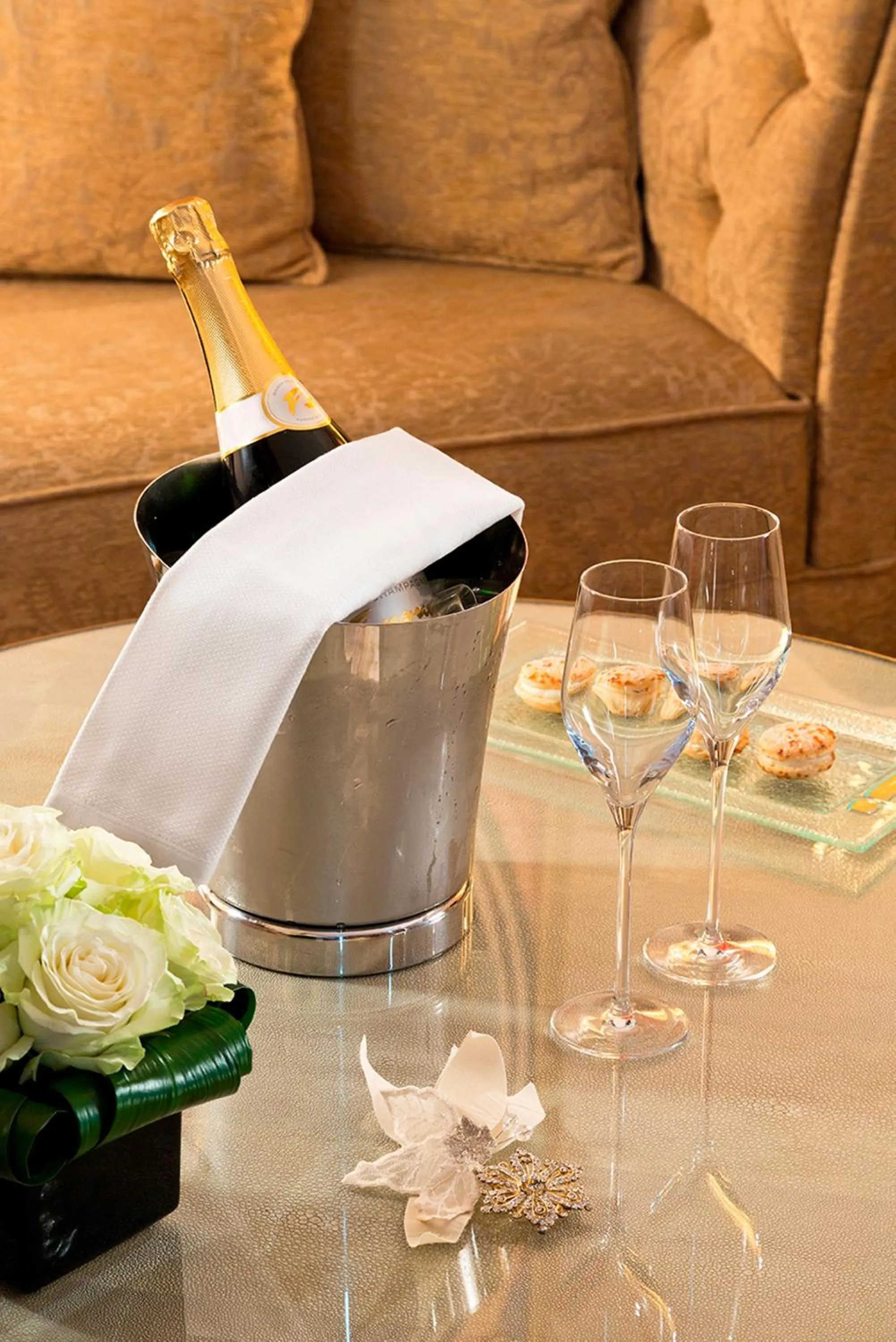 Bedroom in Hôtel Barrière L'Hôtel du Golf