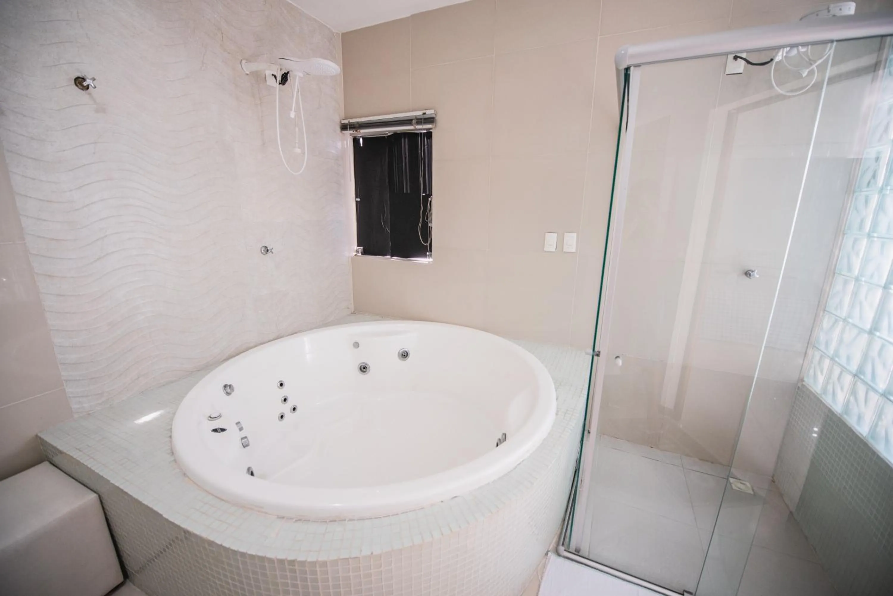 Shower in Cobertura exclusiva em ponta negra com vista para o mar