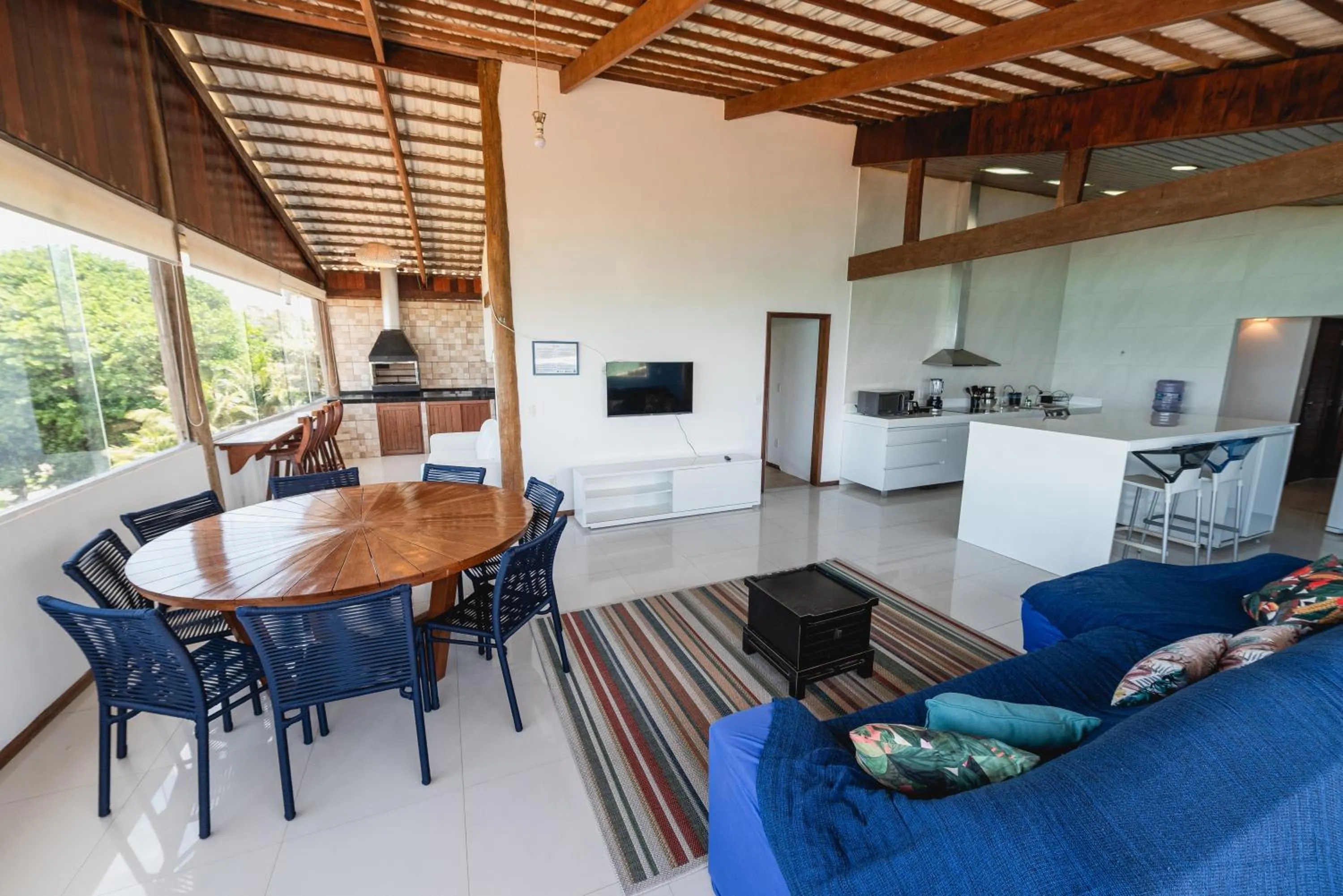 TV and multimedia in Cobertura exclusiva em ponta negra com vista para o mar