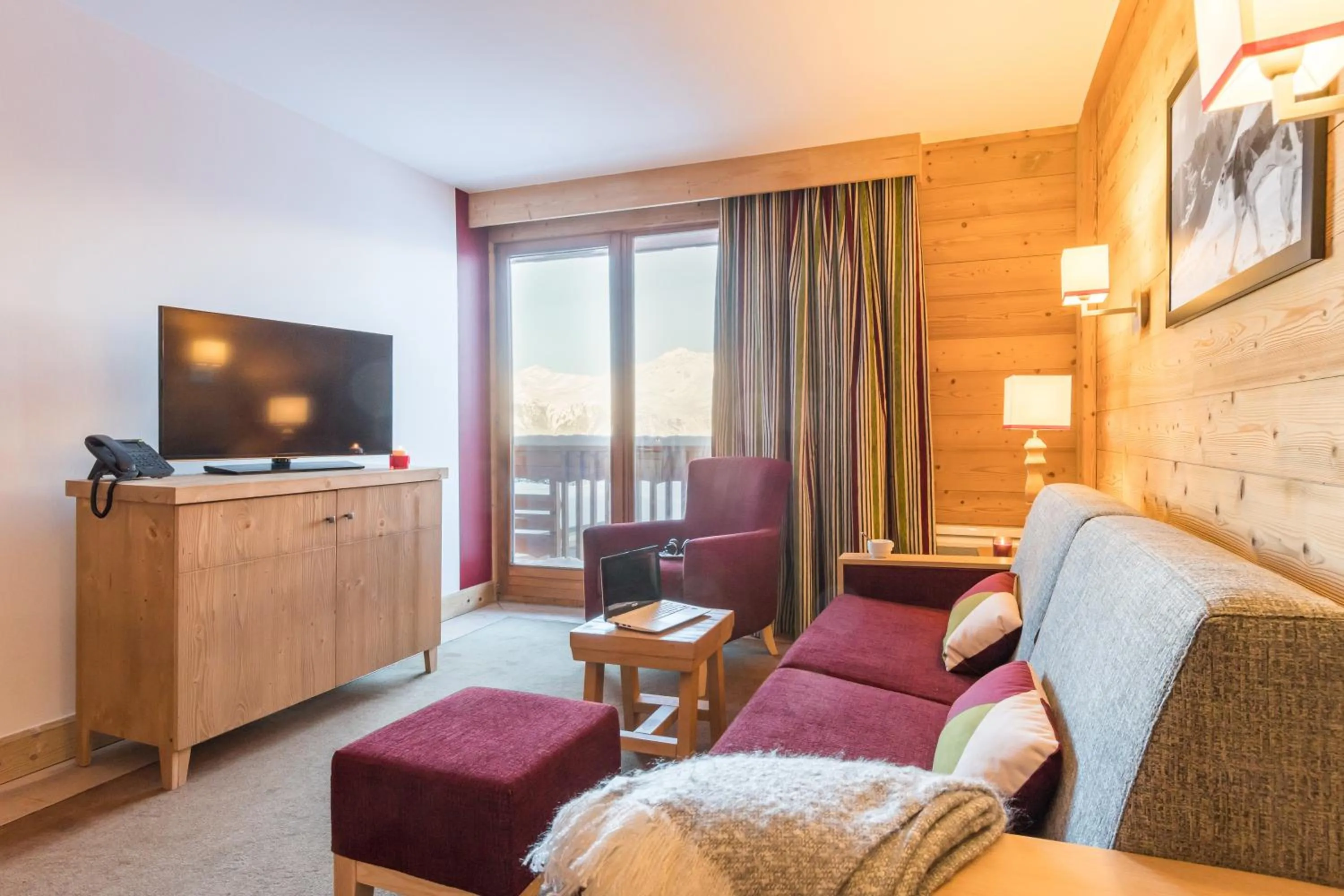 Communal lounge/ TV room in Résidence Pierre & Vacances Premium Les Chalets du Forum