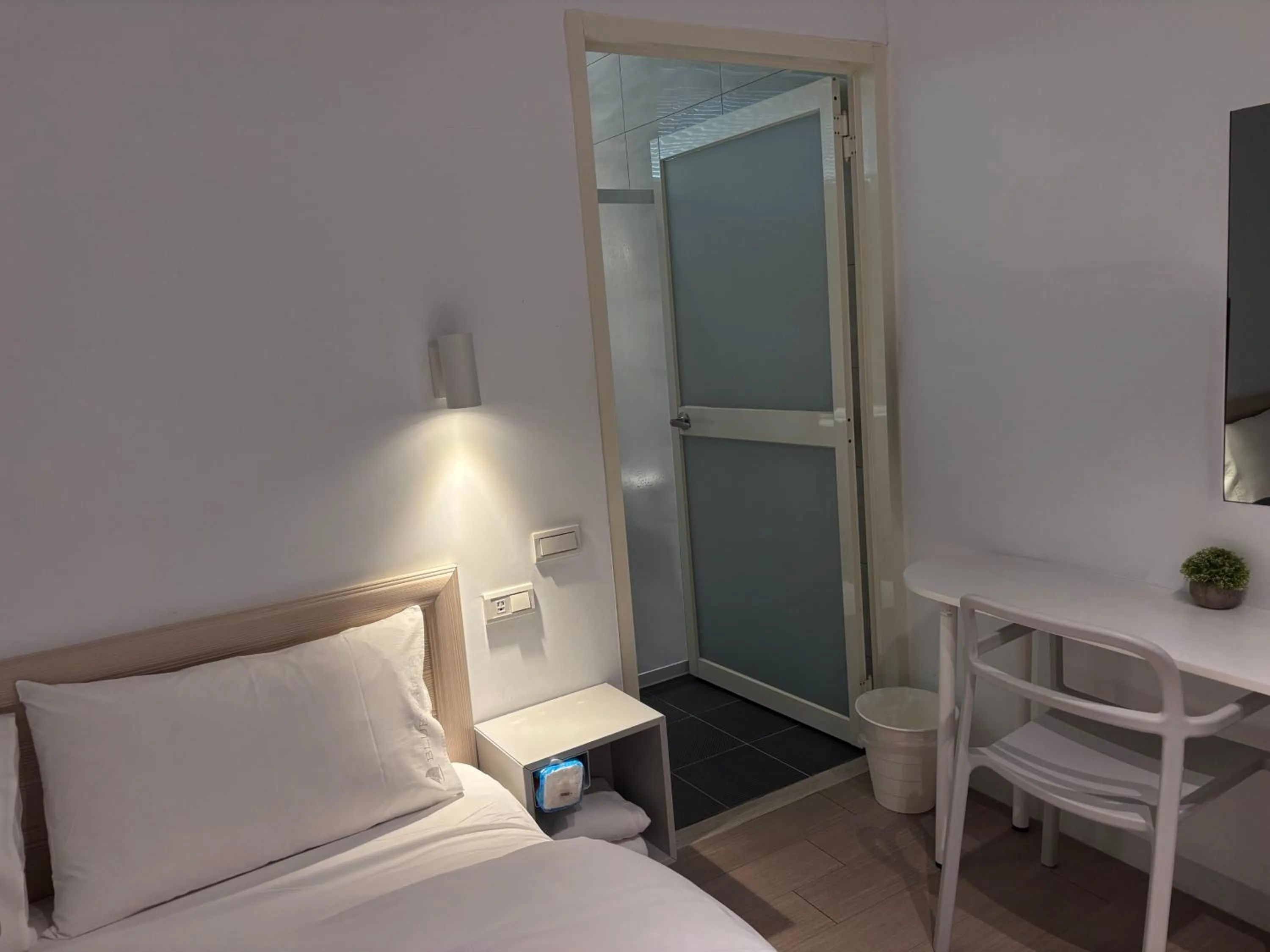 Photo of the whole room, Bed in Bluewater Hotel Xpark Gloria Outlets Taoyuan Baseball Stadium