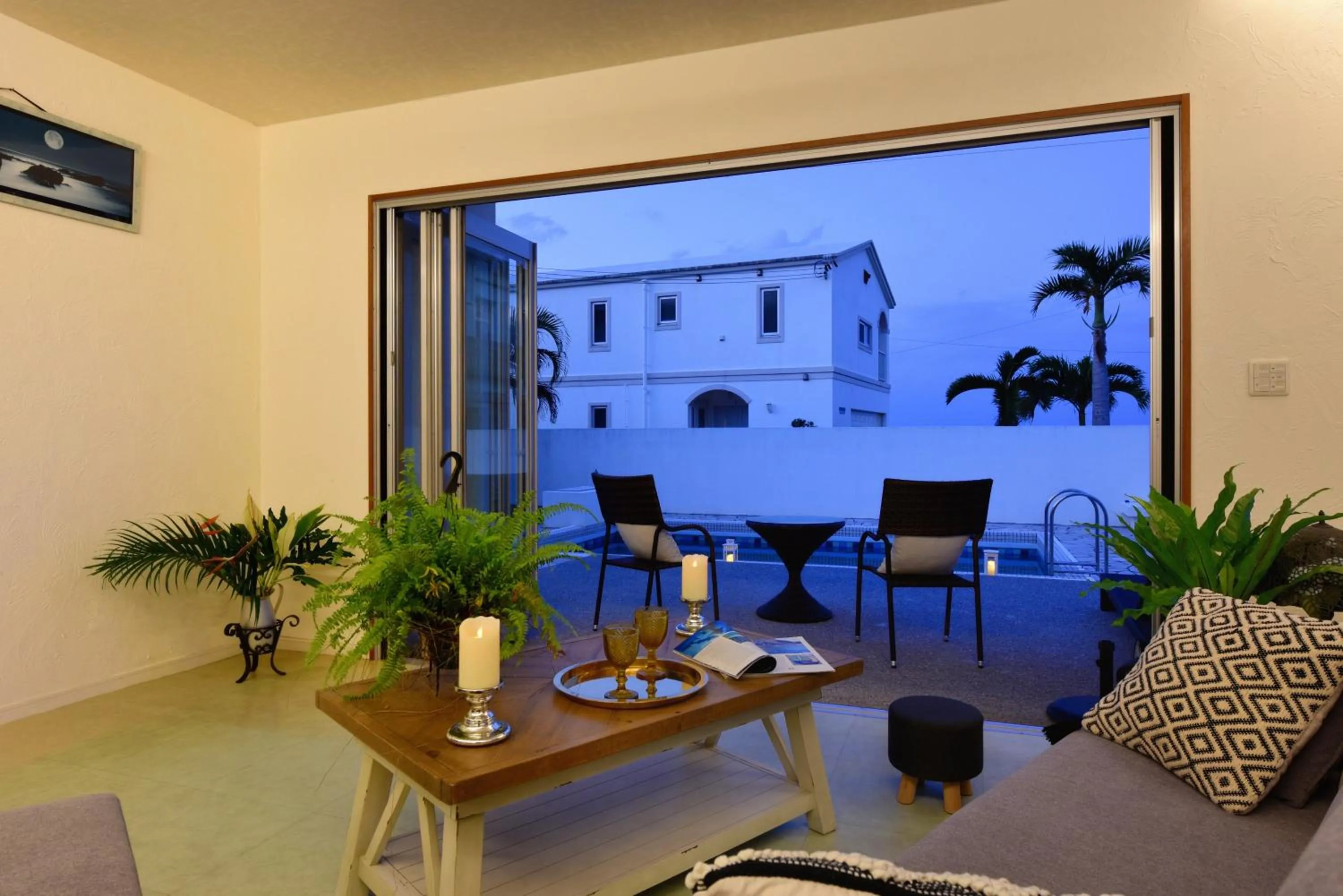 Decorative detail in Route 6 Inn