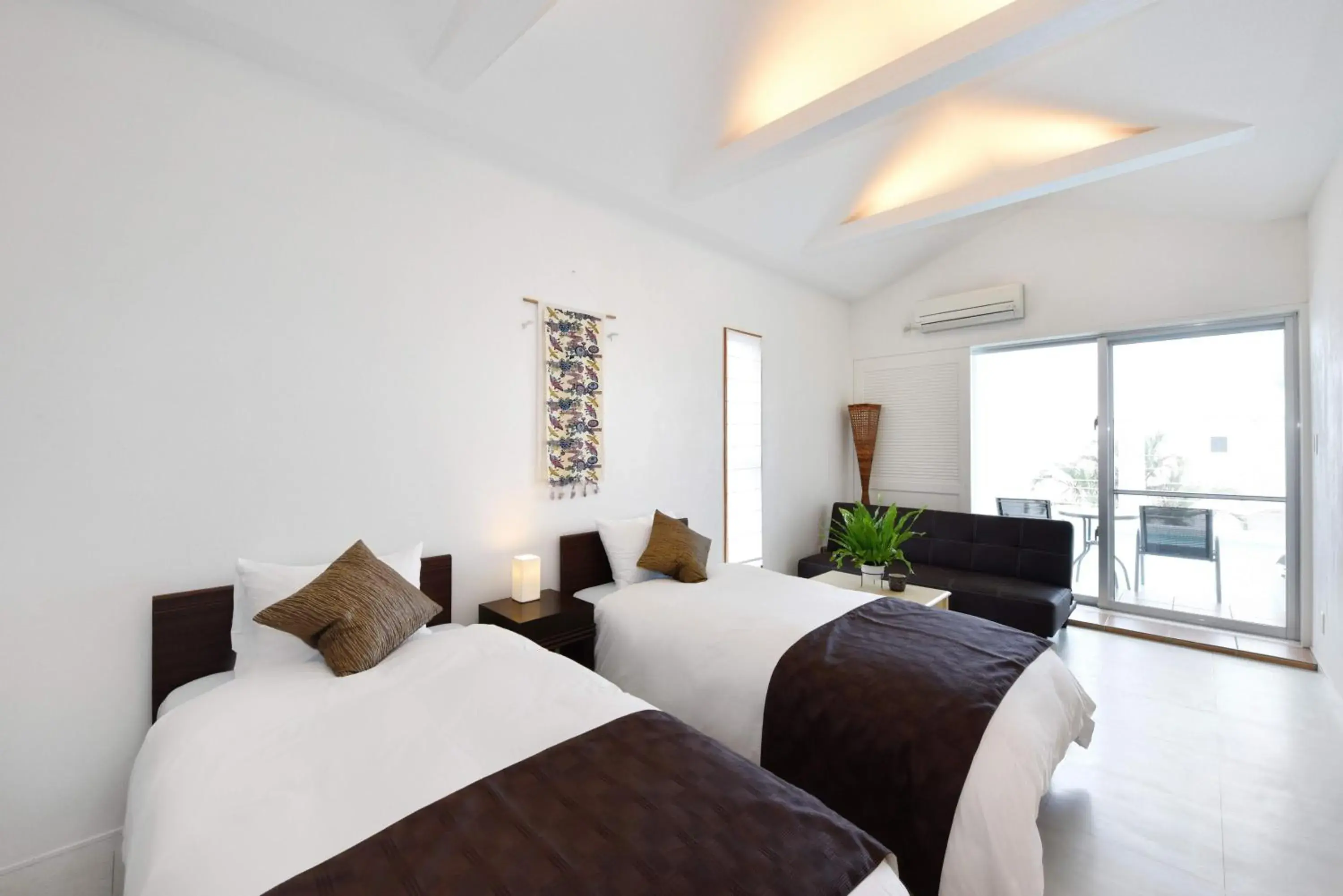 Twin Room with Balcony in Route 6 Inn Twin Room with Balcony in Route 6 Inn