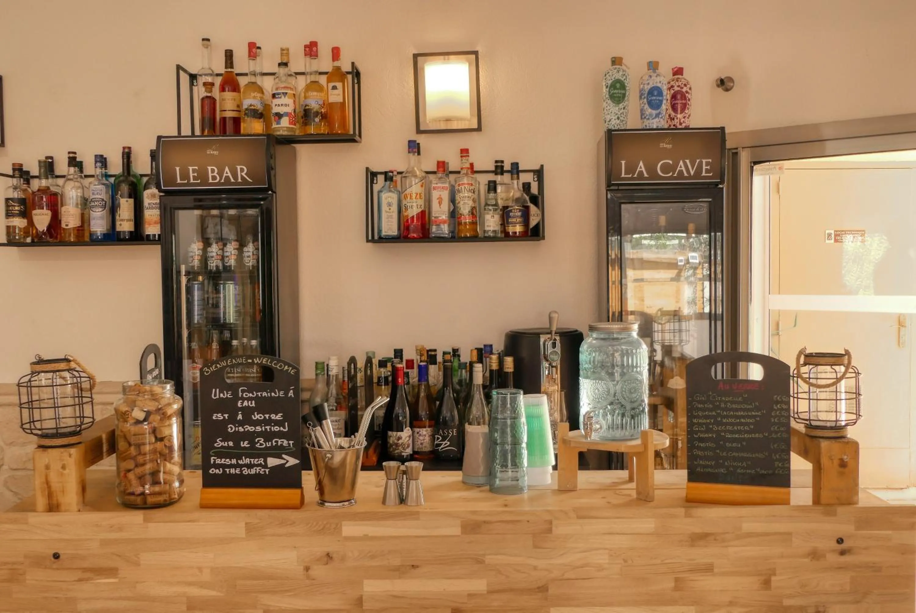 Alcoholic drinks in Logis Hôtel Le Rodin