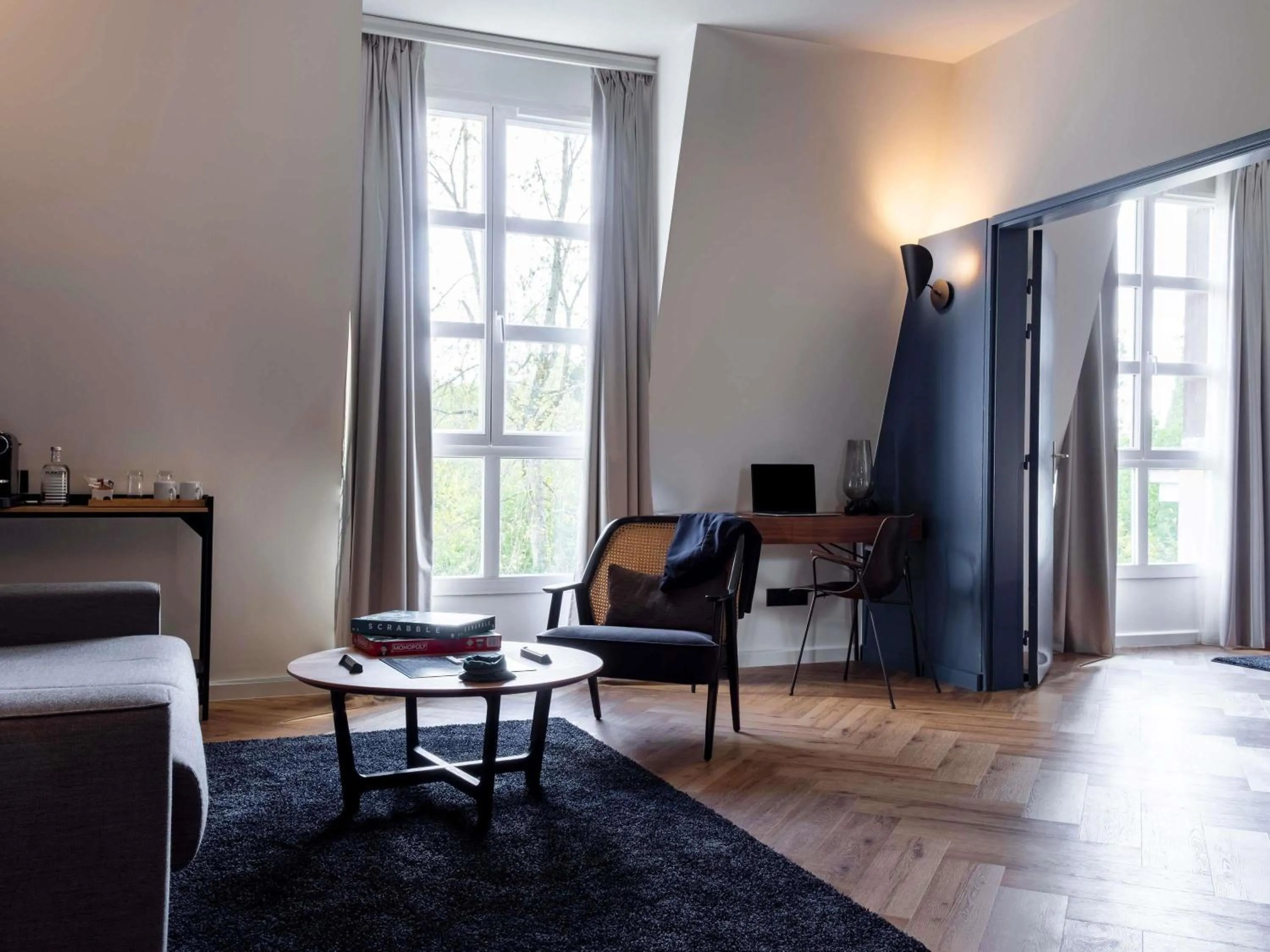 Bedroom in Mercure Chantilly Resort & Conventions