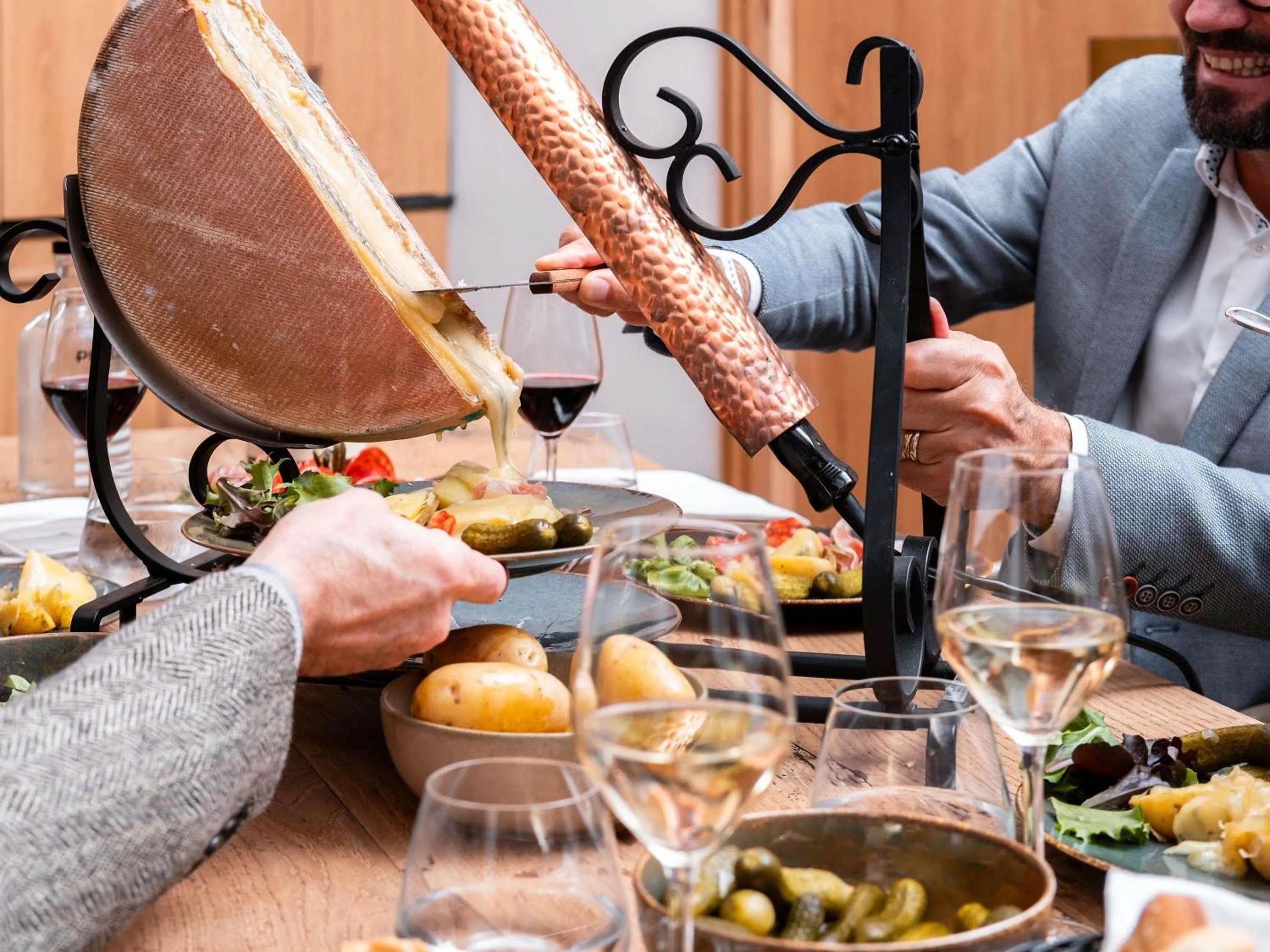 Restaurant/places to eat in Mercure Chantilly Resort & Conventions