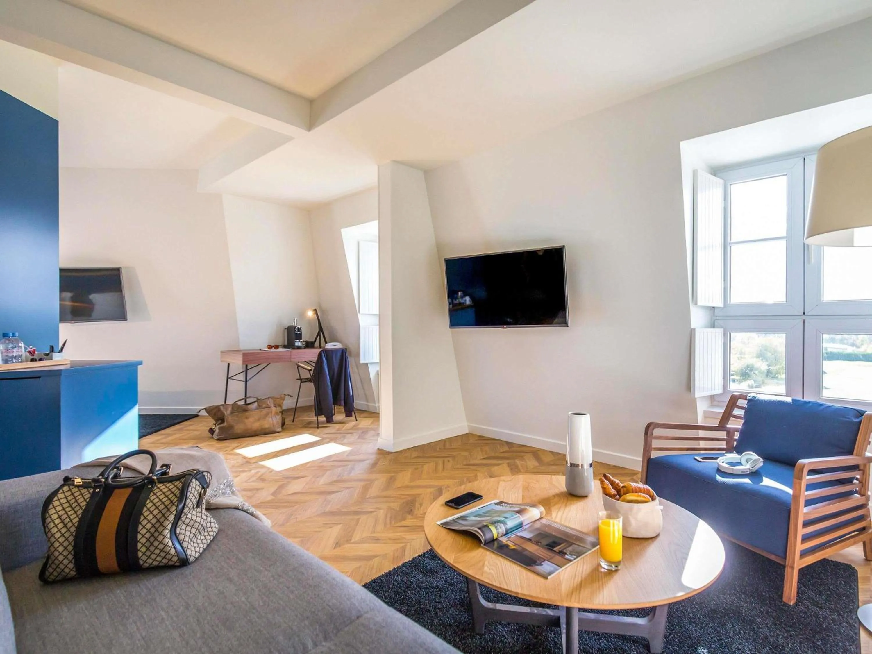 Bedroom in Mercure Chantilly Resort & Conventions