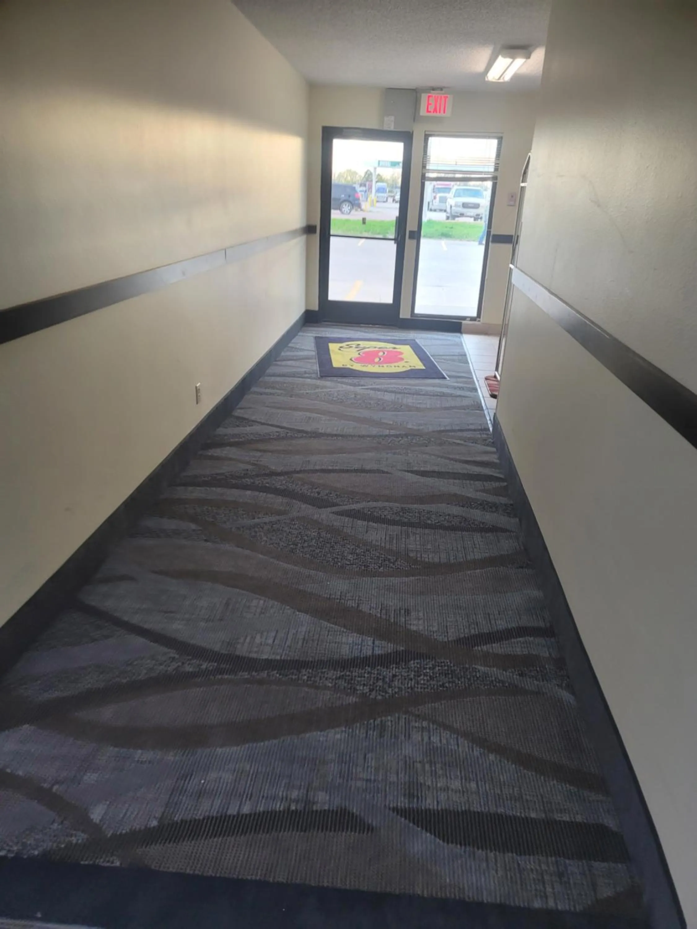 Super 8 by Wyndham Valentine NE