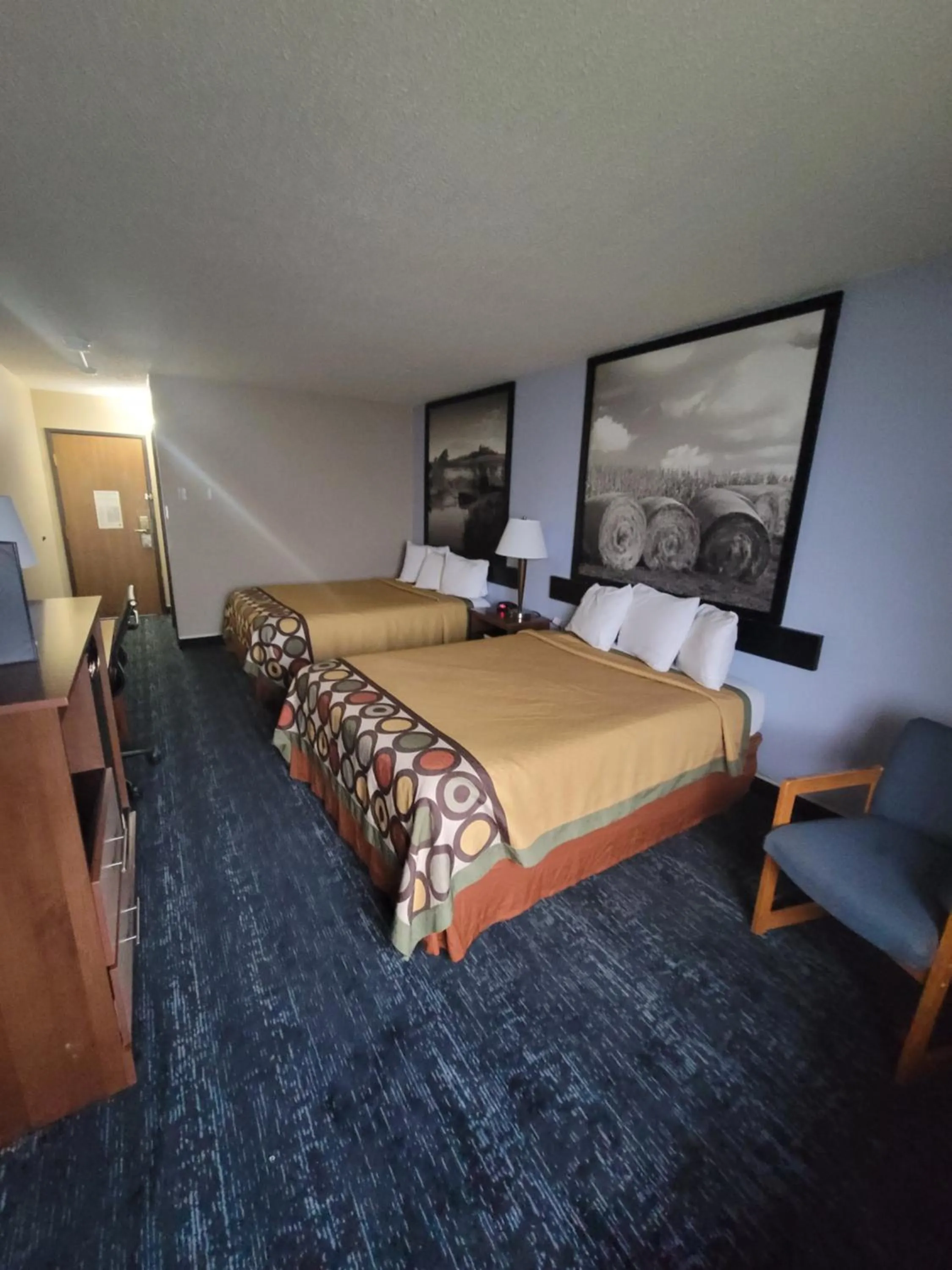 Bed in Super 8 by Wyndham Valentine NE