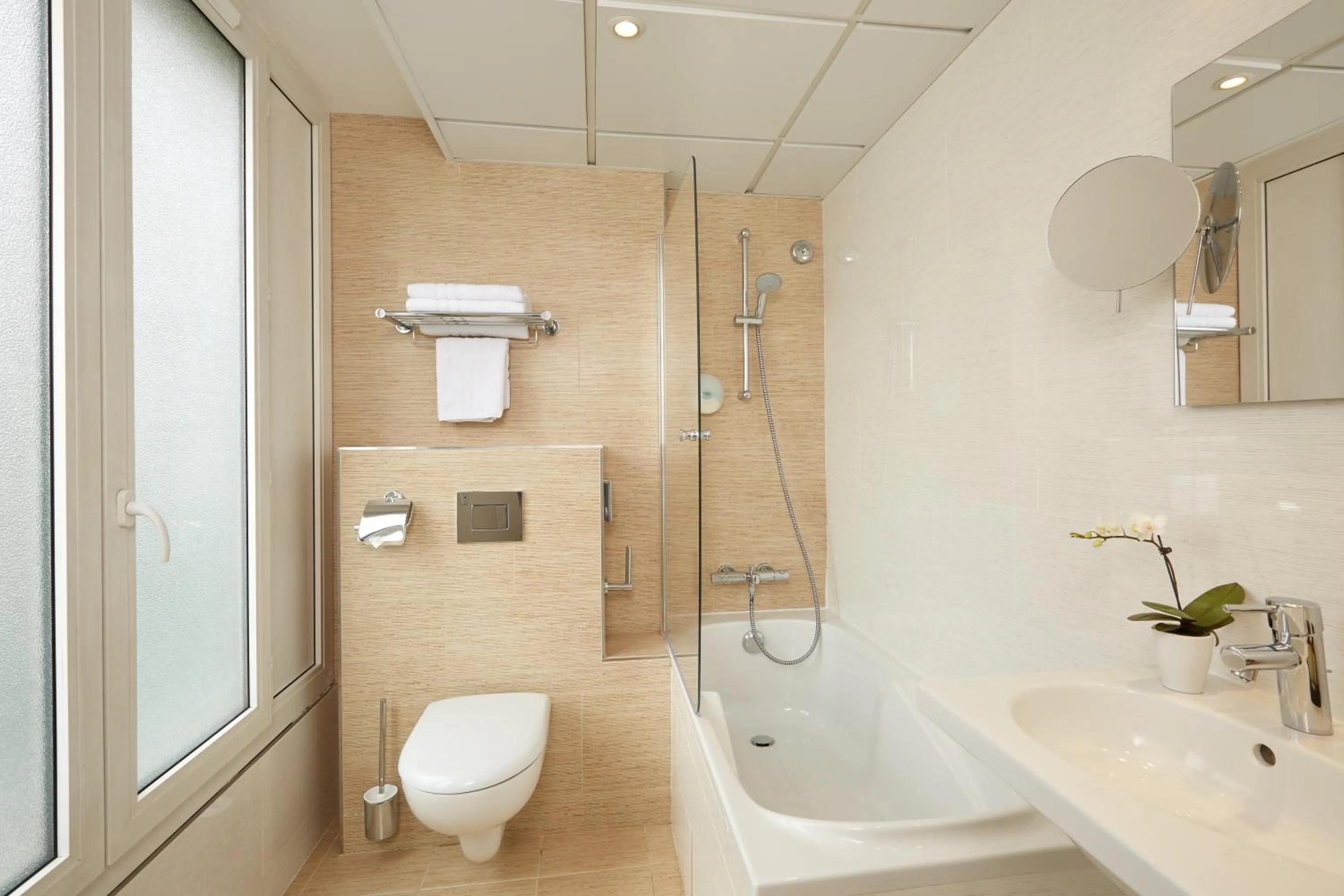 Bathroom in Alizé Grenelle Tour Eiffel