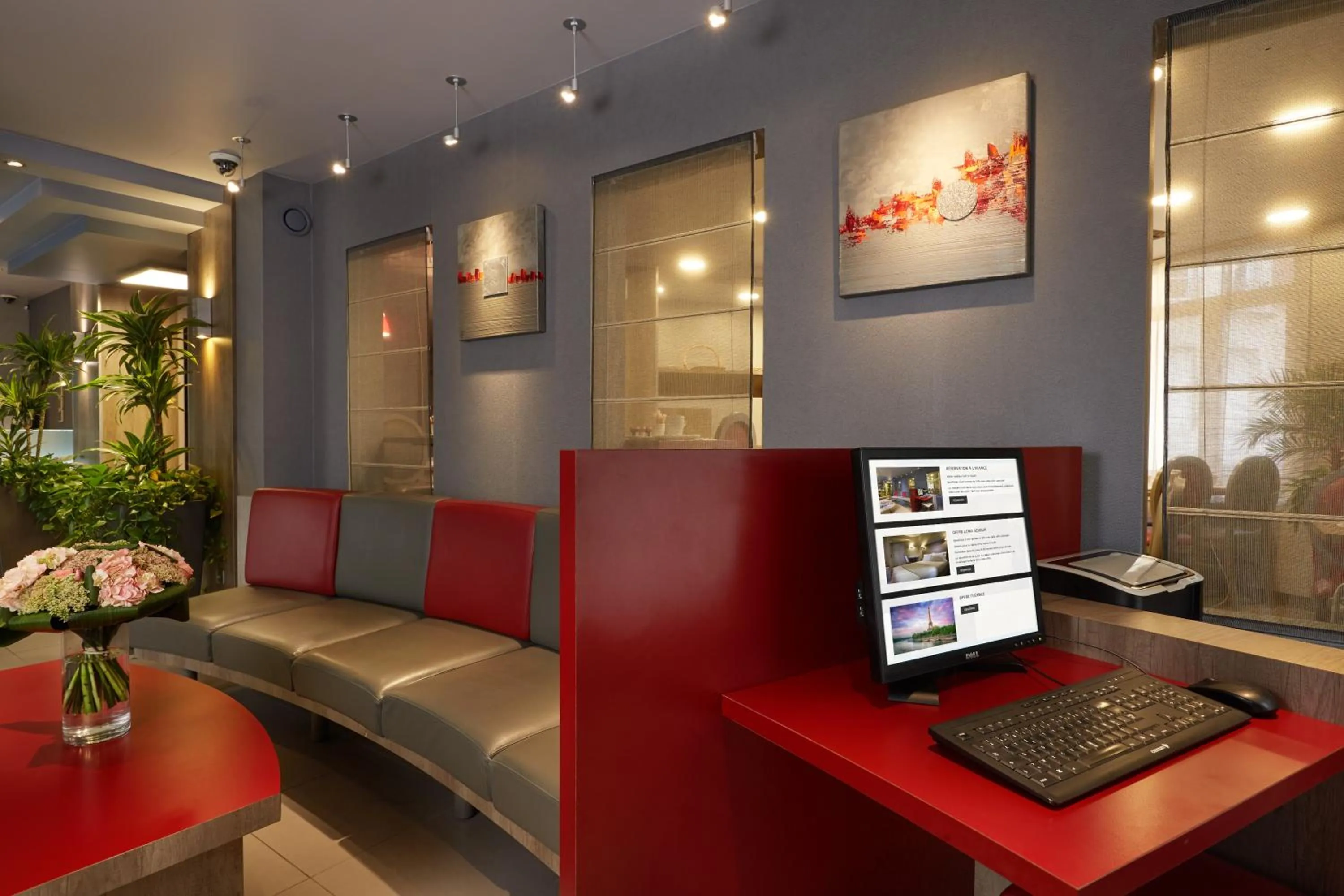 Seating area in Alizé Grenelle Tour Eiffel