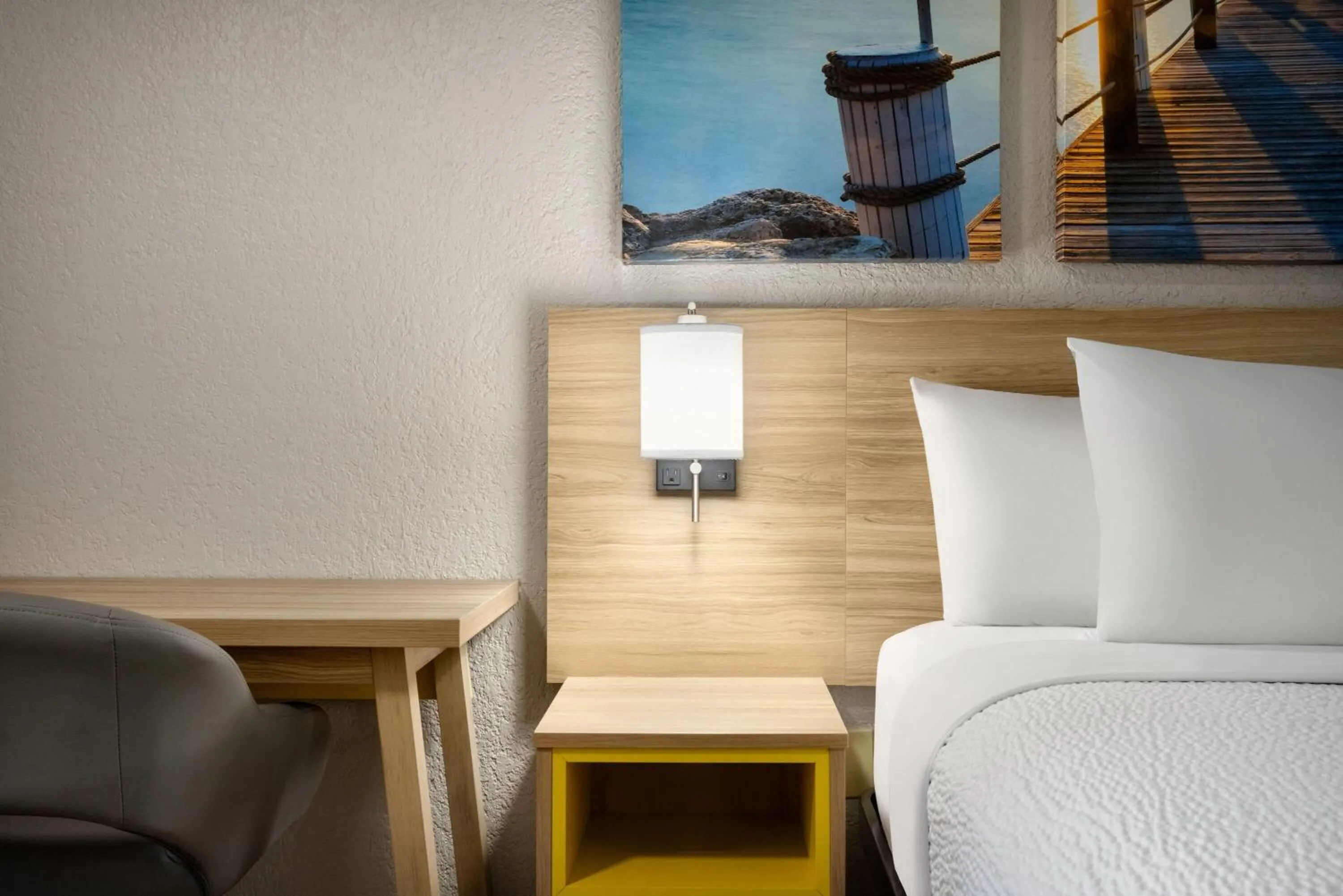 Photo of the whole room, Bed in Days Inn by Wyndham Apopka/Orlando