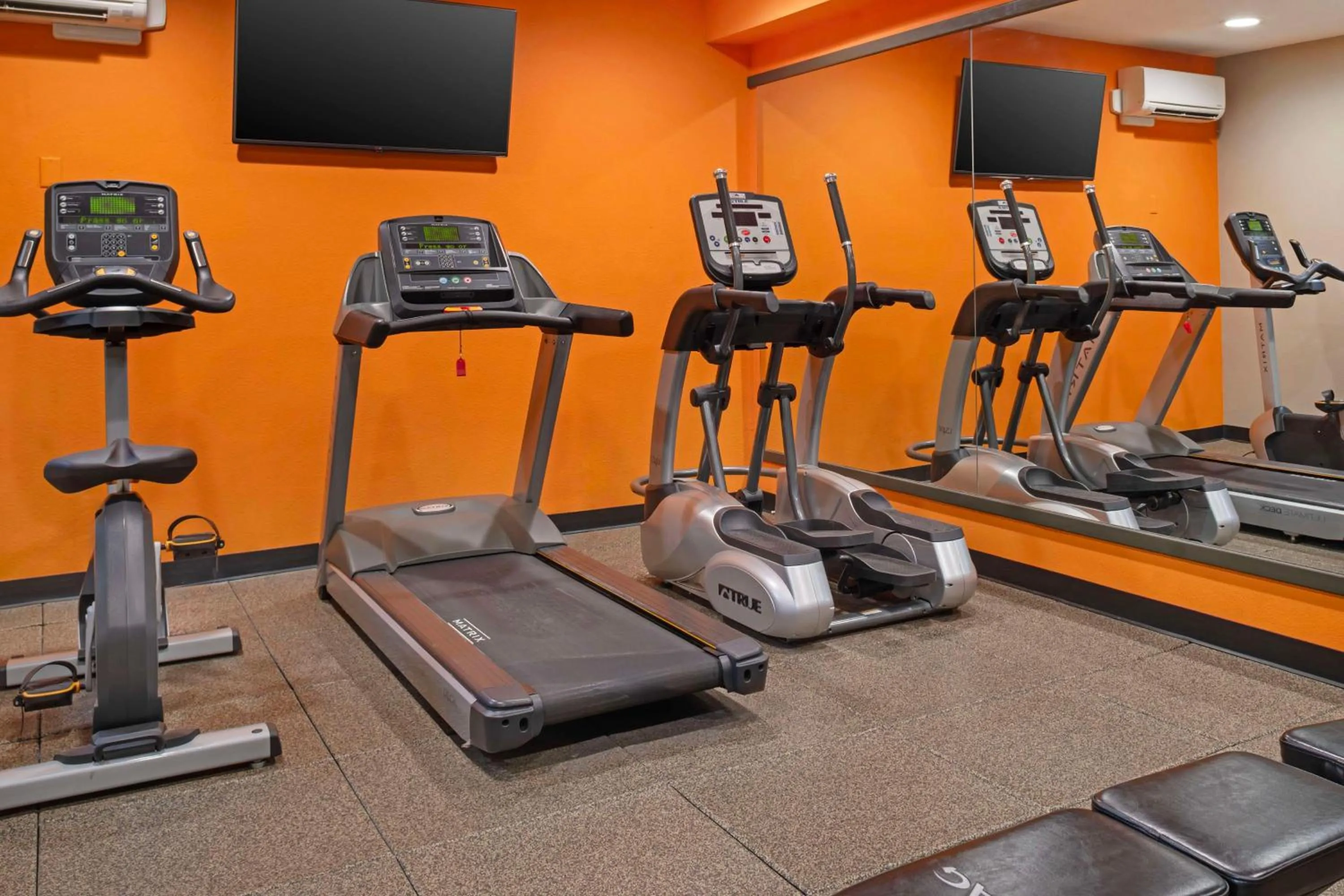 Fitness centre/facilities in Best Western Cascade Inn & Suites