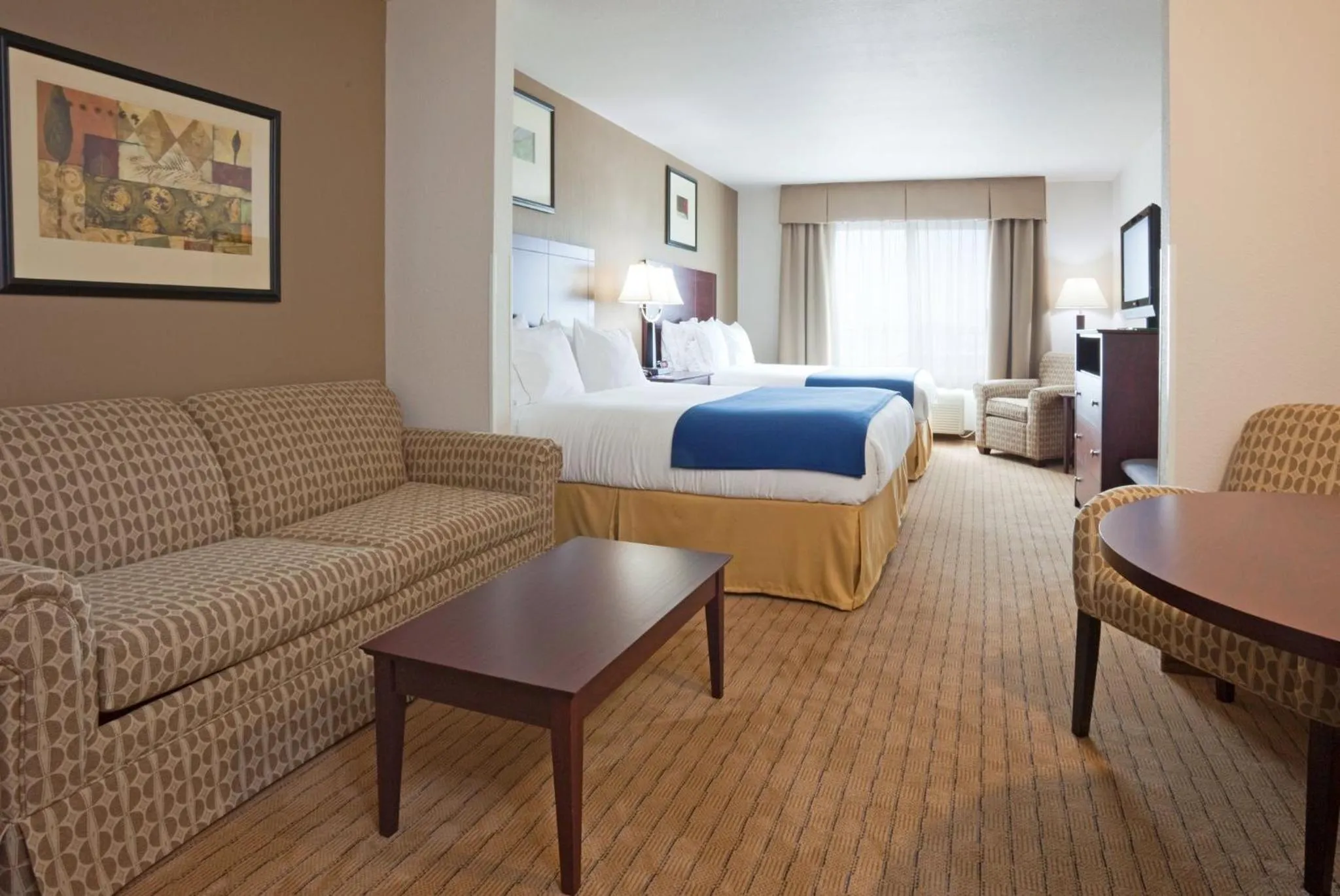 Bedroom, Bed in Holiday Inn Express Hotel & Suites Antigo by IHG
