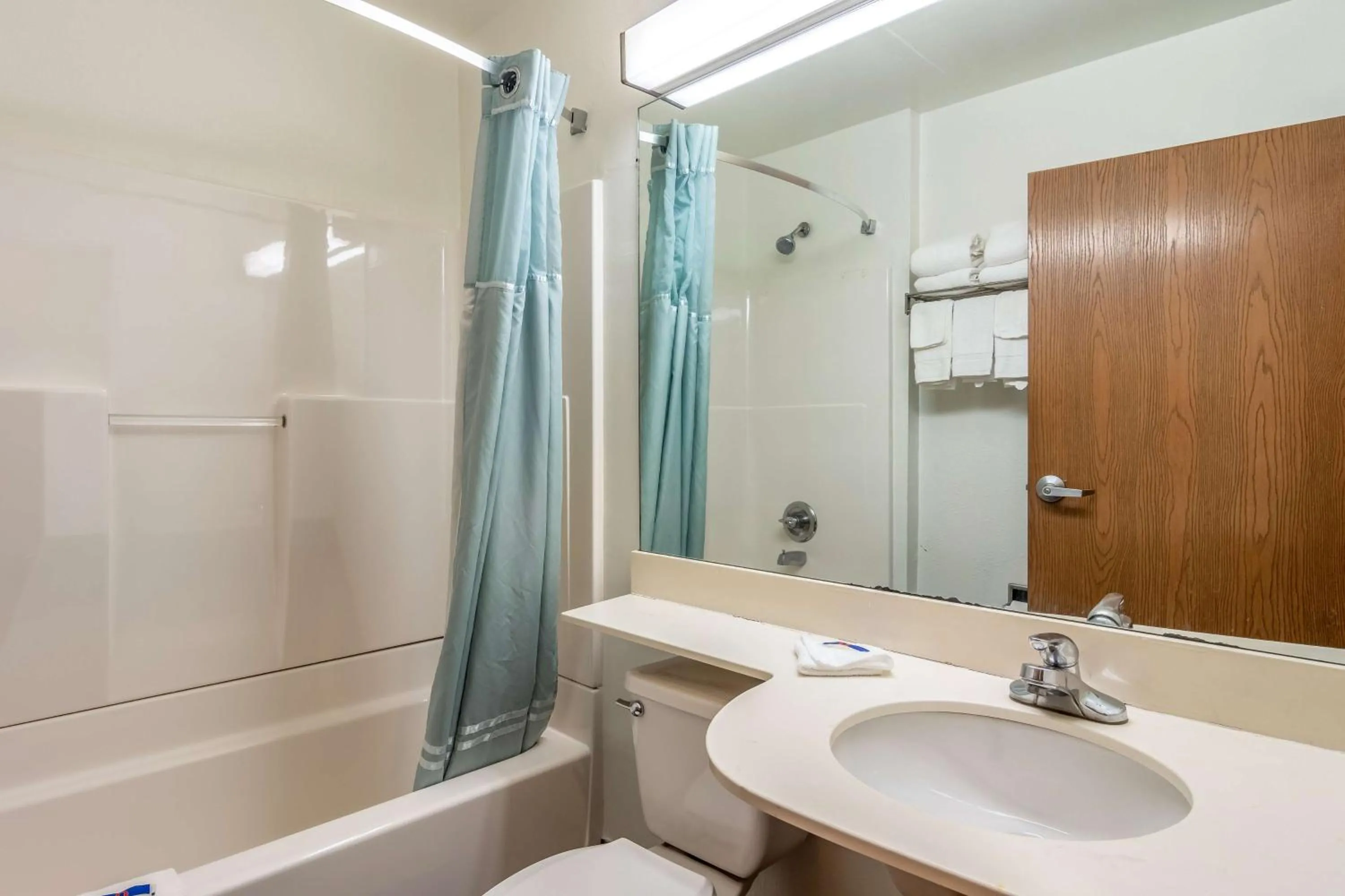 Toilet in Motel 6 Chattanooga Downtown