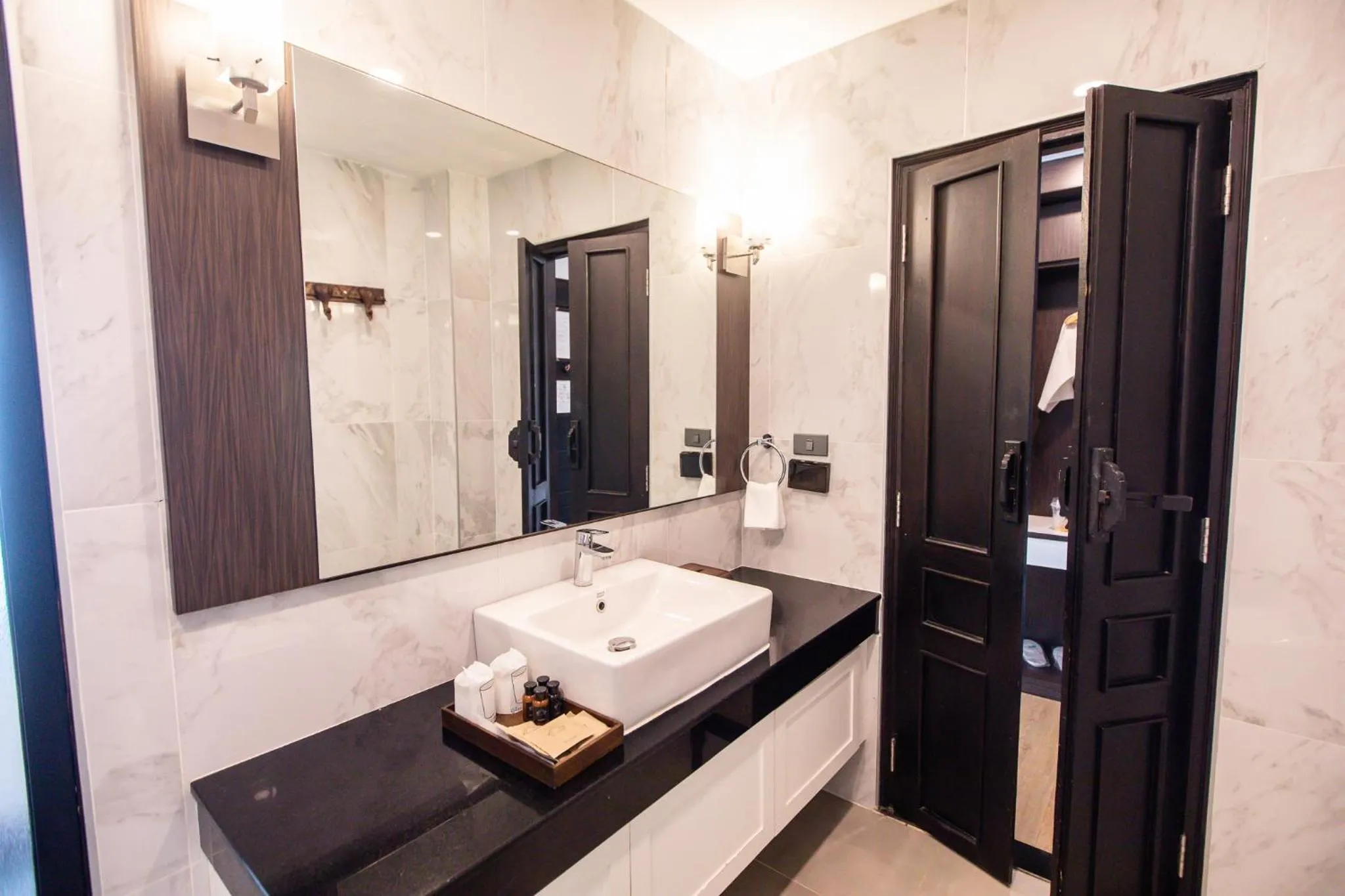 Shower in The Experience Walking Street Chiang Mai