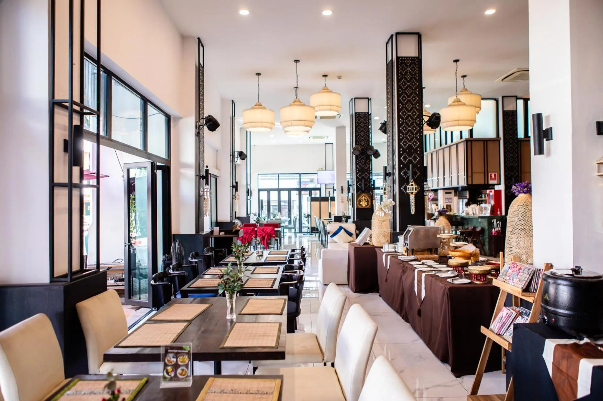 Restaurant/places to eat in The Experience Walking Street Chiang Mai