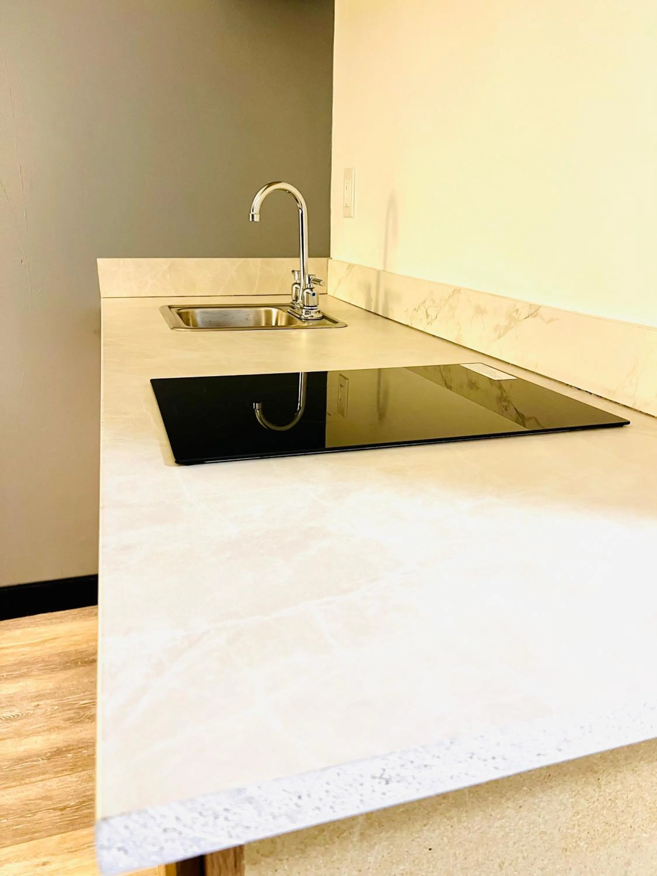 Kitchen or kitchenette in Quality Inn & Suites Caribou