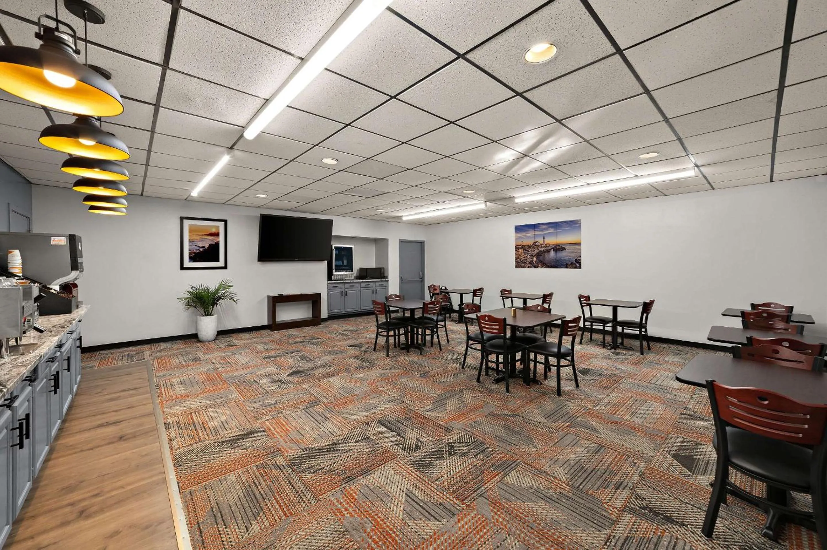 Breakfast in Quality Inn & Suites Caribou