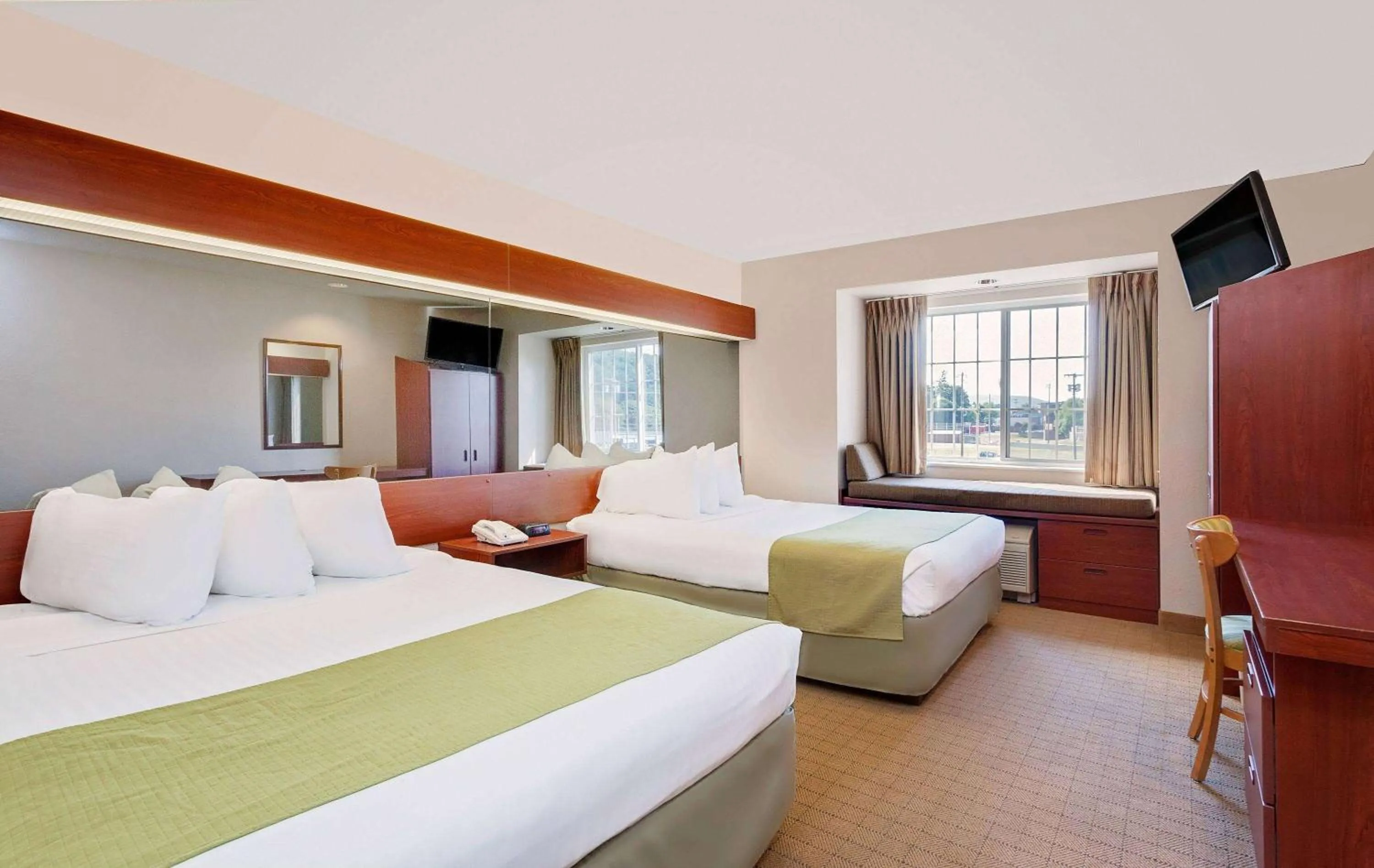 Photo of the whole room, Bed in Microtel Inn & Suites by Wyndham Wellsville