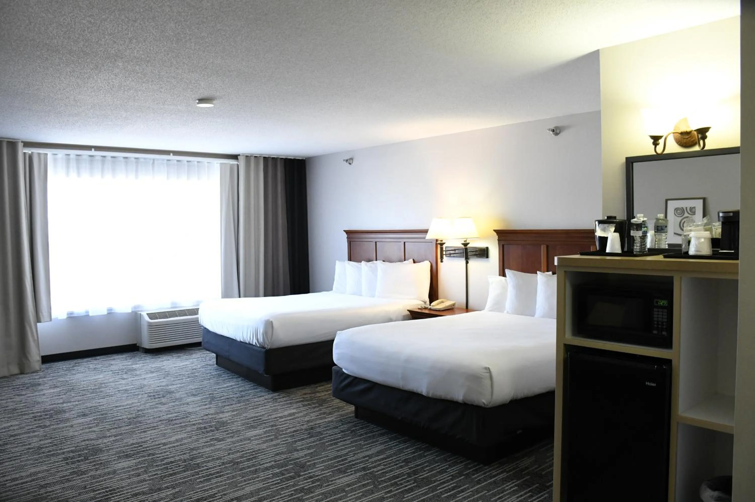 Bed in Best Western Harmony Inn Fort Dodge Iowa