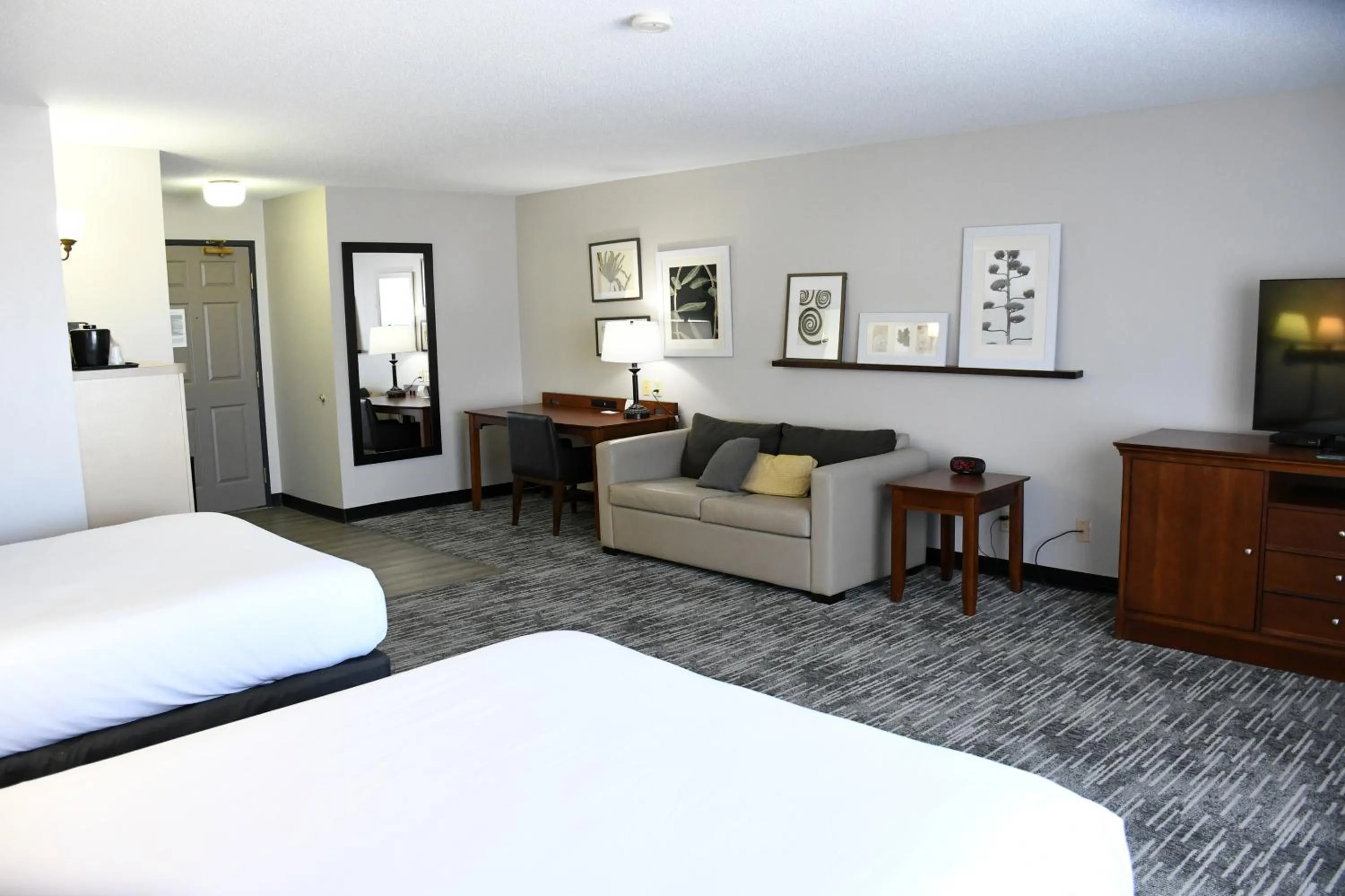 Bed in Best Western Harmony Inn Fort Dodge Iowa