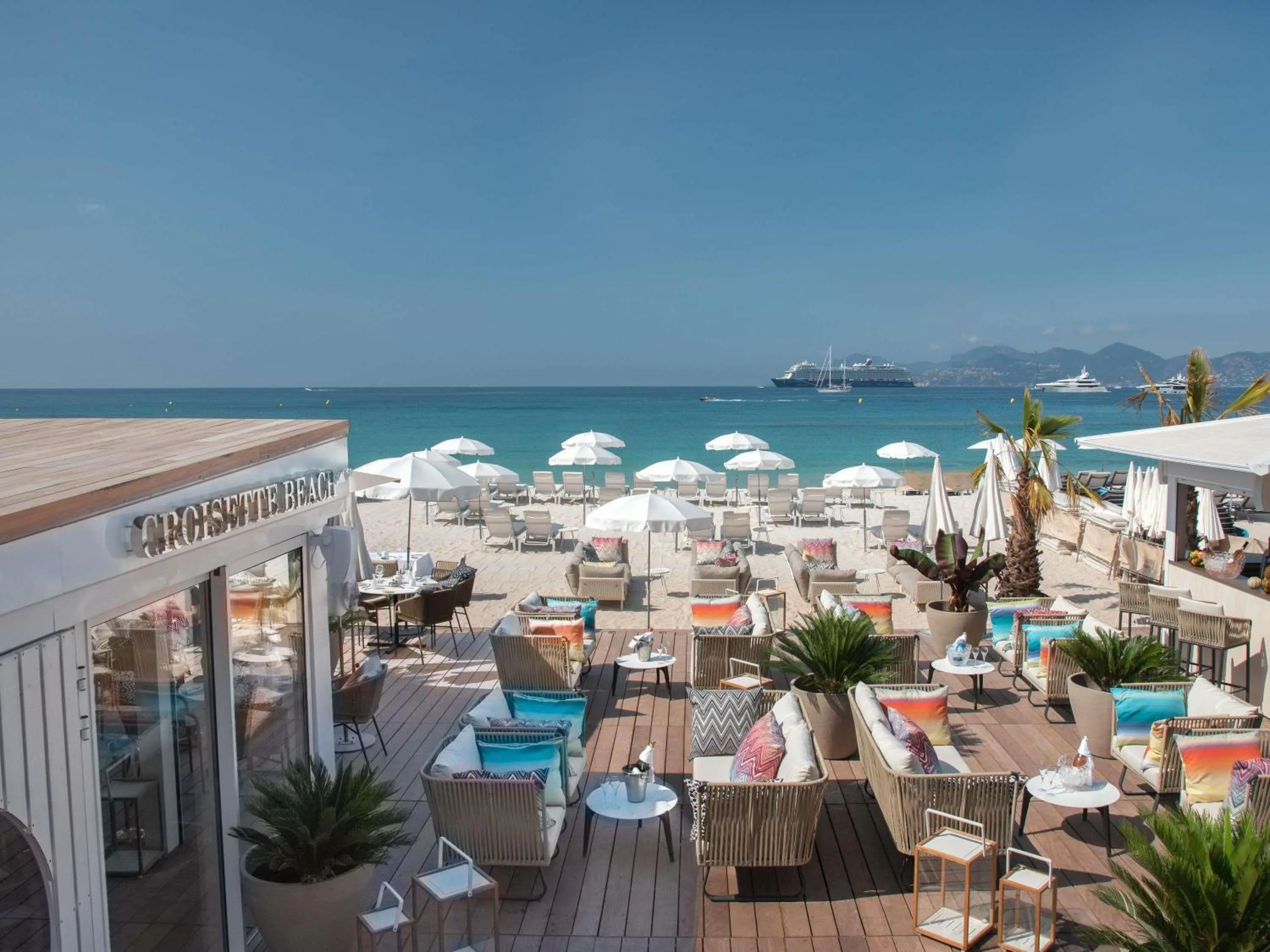 Restaurant/places to eat in Croisette Beach Hotel Cannes - MGallery Collection