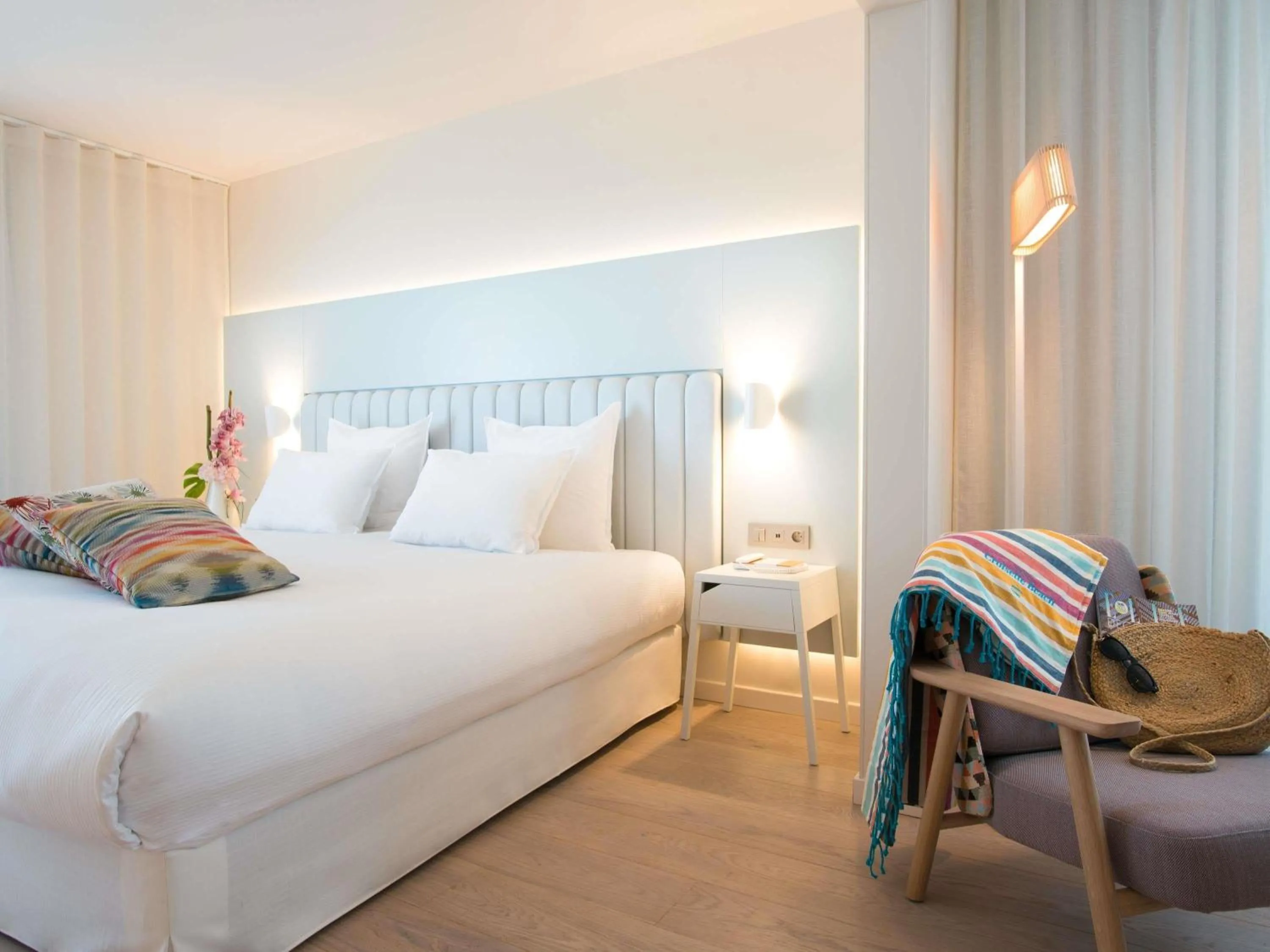 Bedroom, Bed in Croisette Beach Hotel Cannes - MGallery Collection